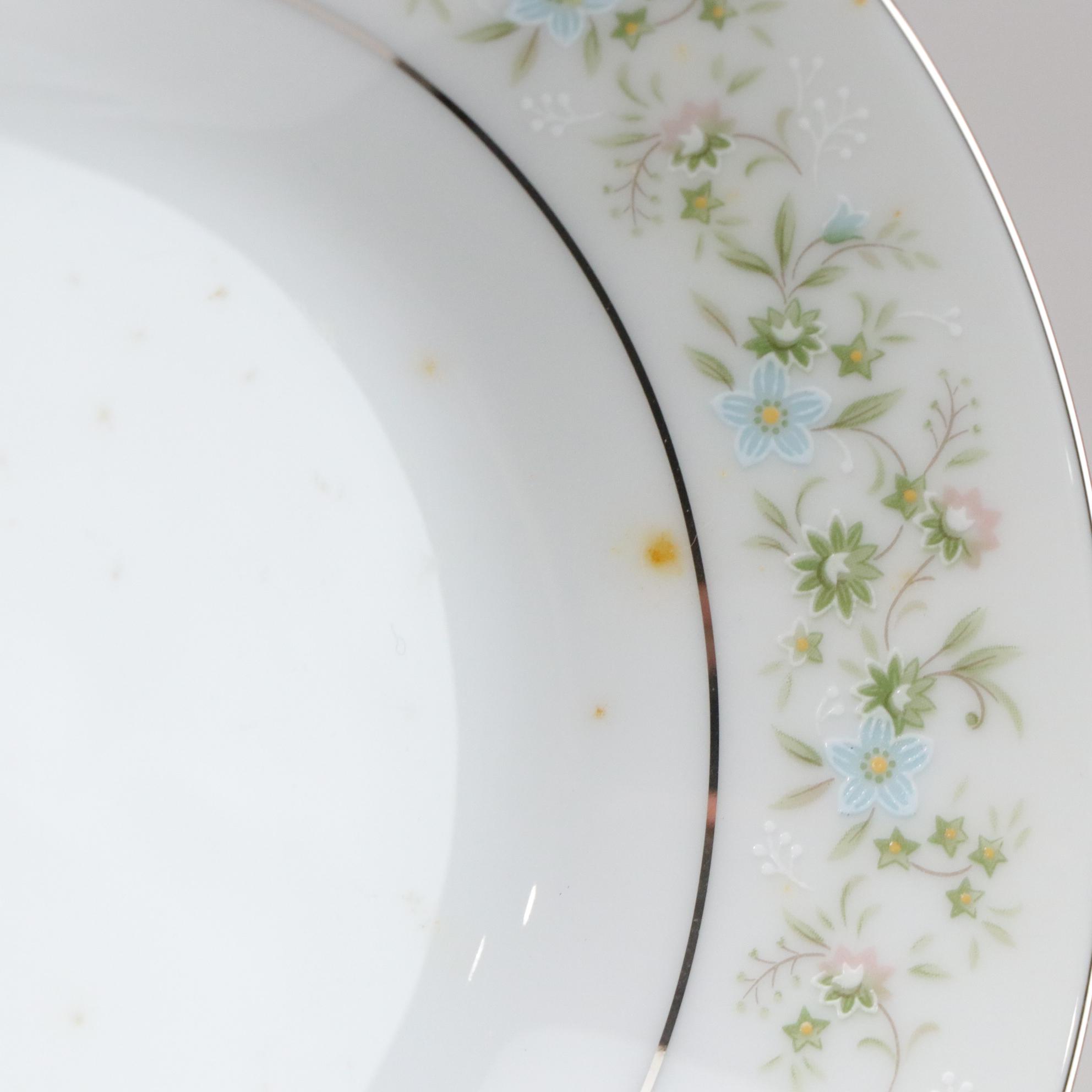 Noritake "Savannah" Platinum Trim Dinnerware Service Set for Four, Late 20th C.