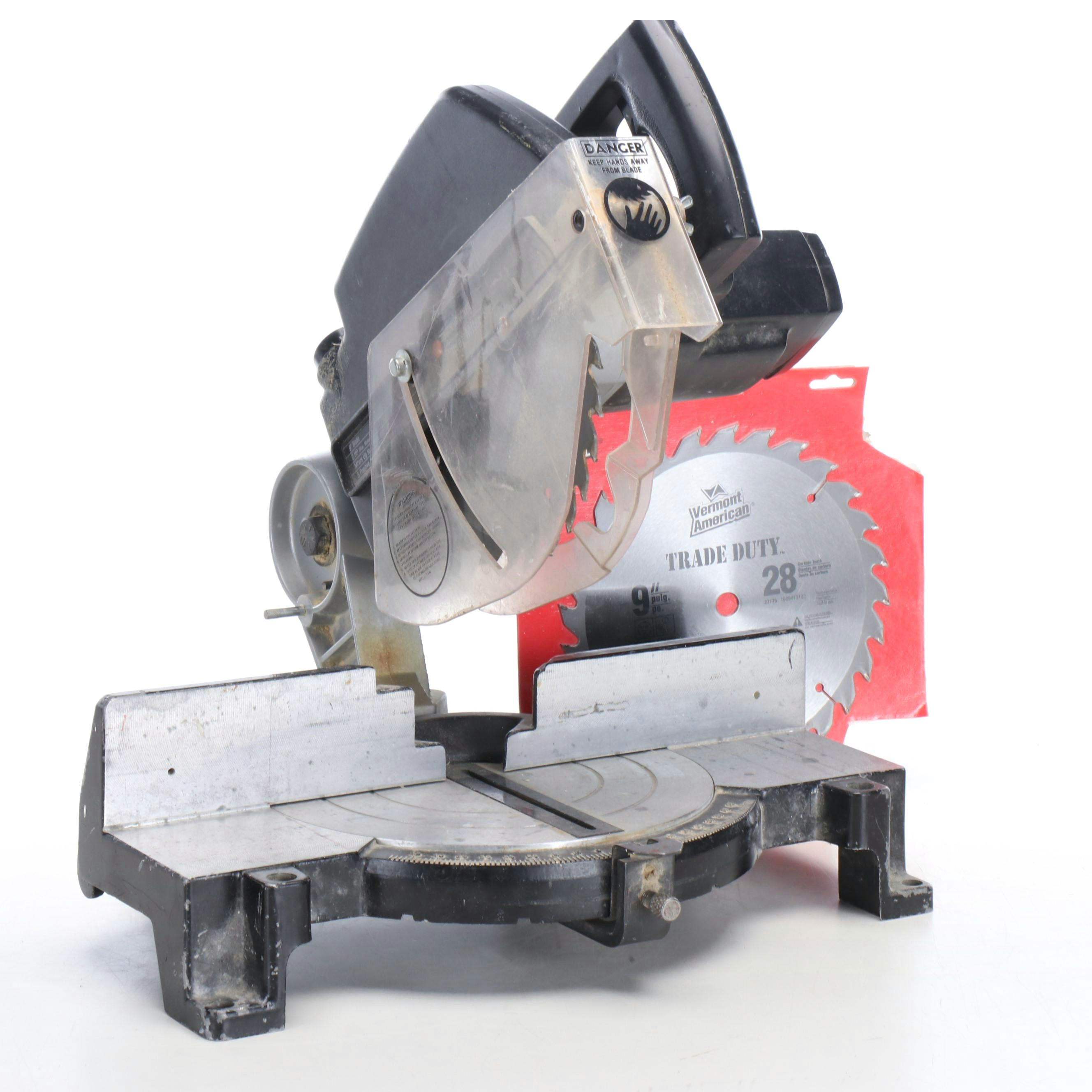 Black+Decker Power Miter Saw with Vermont American 9" Steel Blade