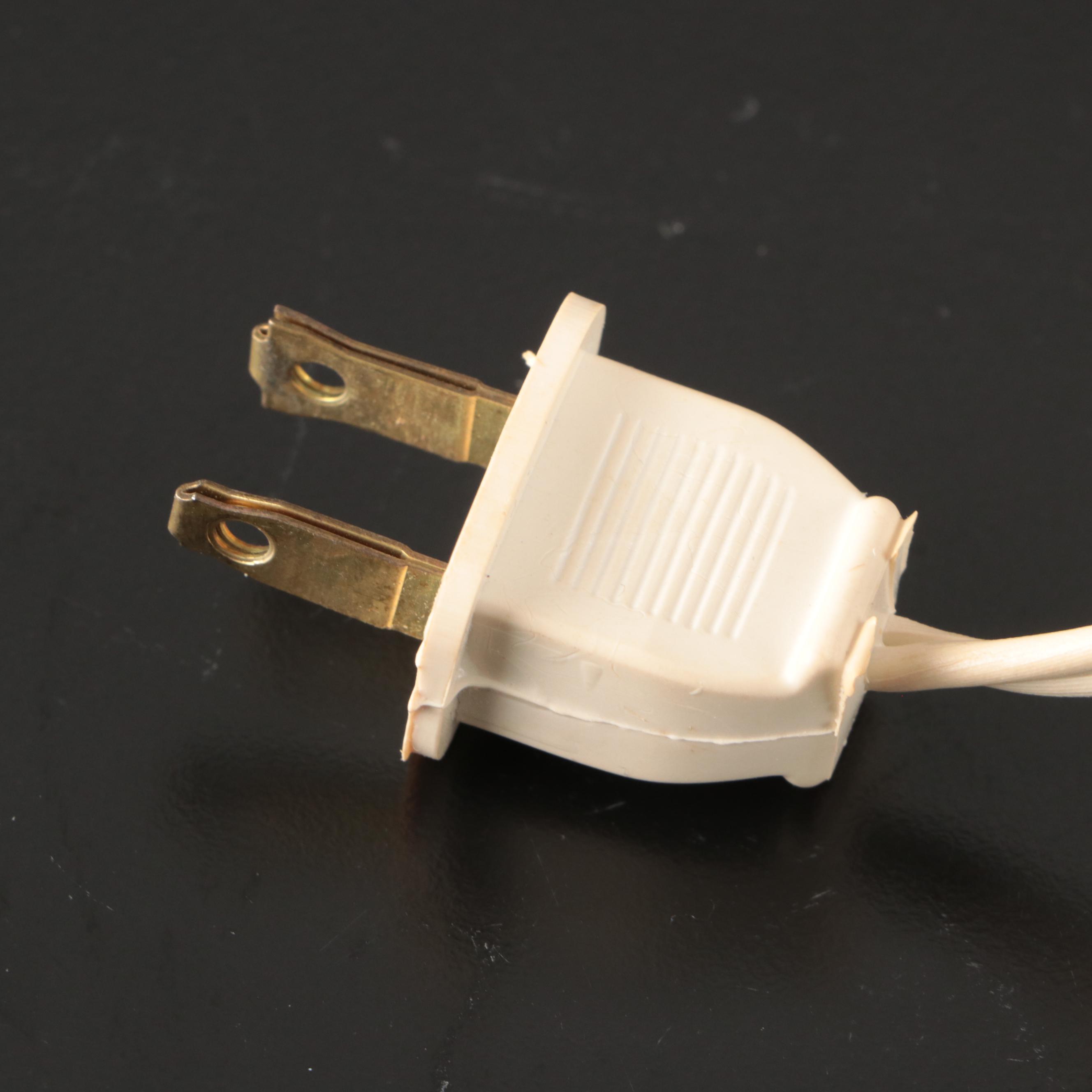 Pair of Kristal Zaječar Cut Crystal Mushroom Boudoir Lamps