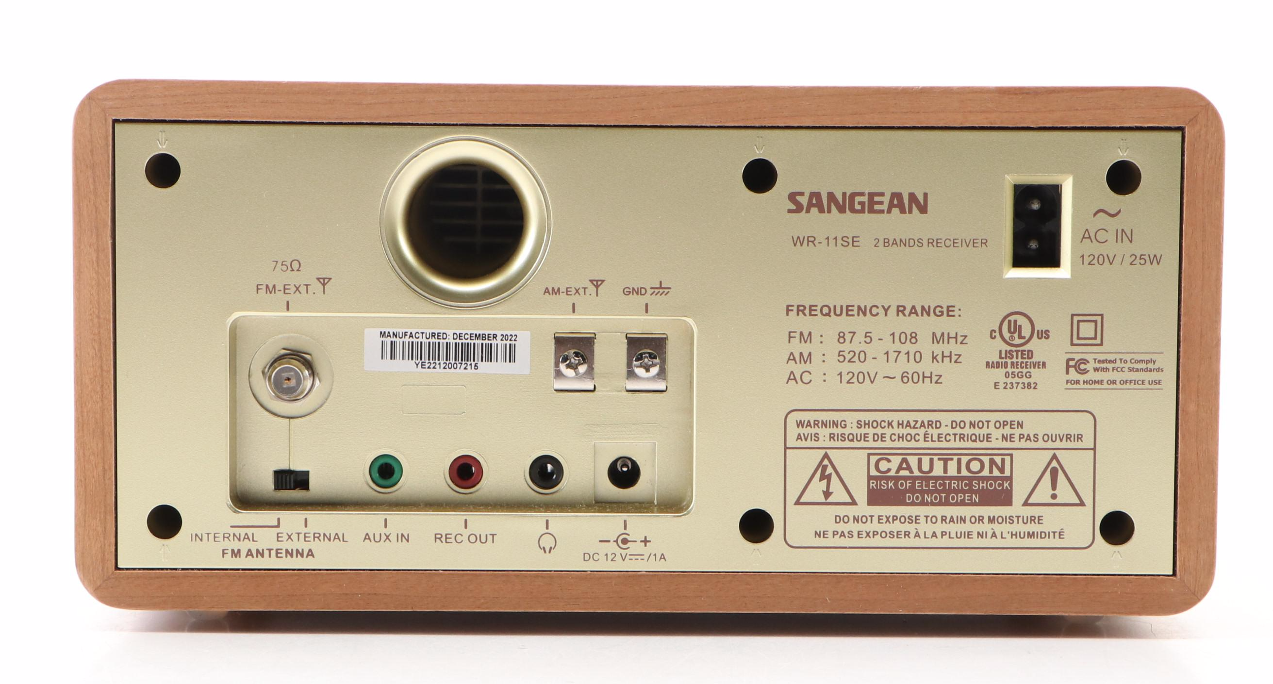 Sangean WR-11SE FM/AM Analog Wooden Cabinet Receiver