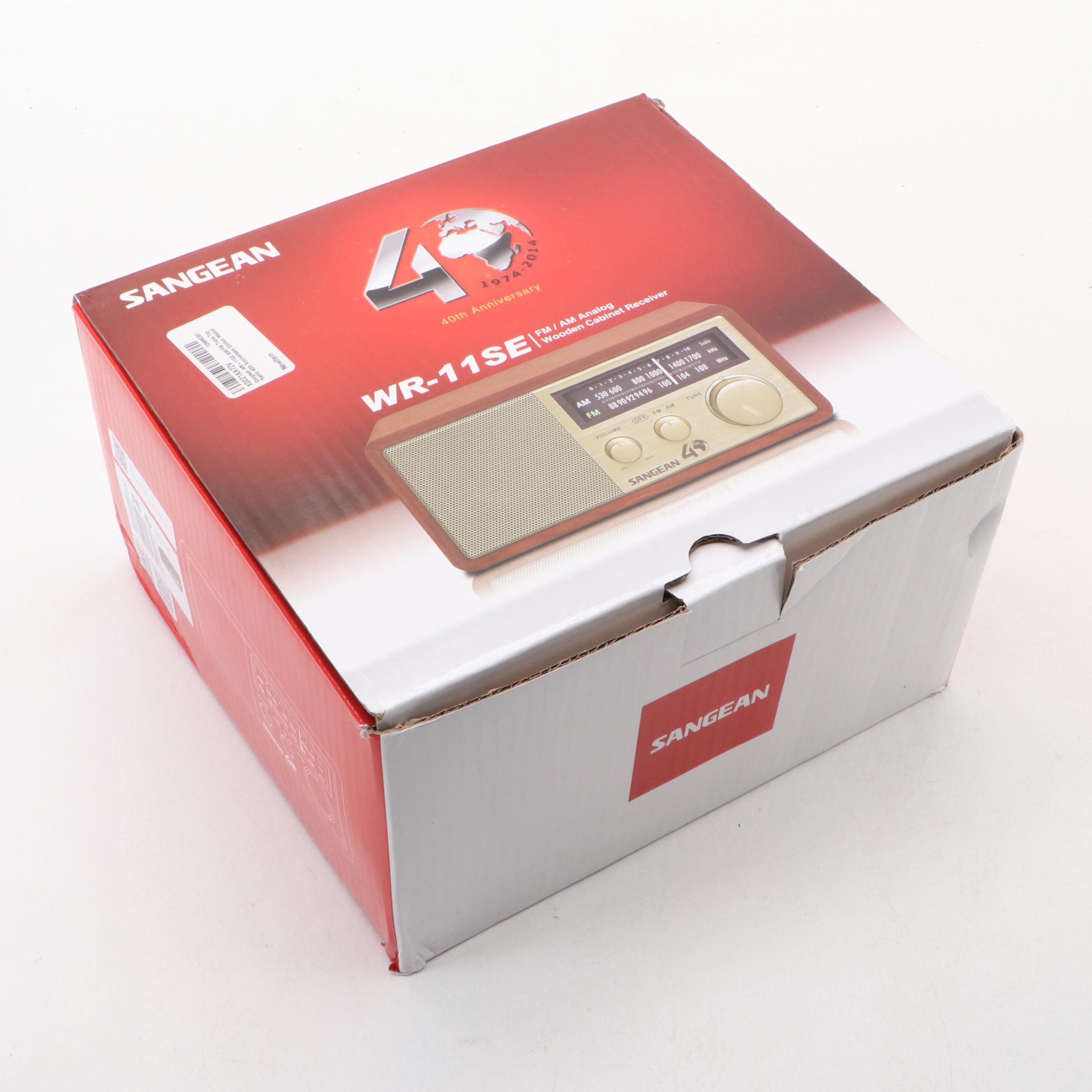 Sangean WR-11SE FM/AM Analog Wooden Cabinet Receiver