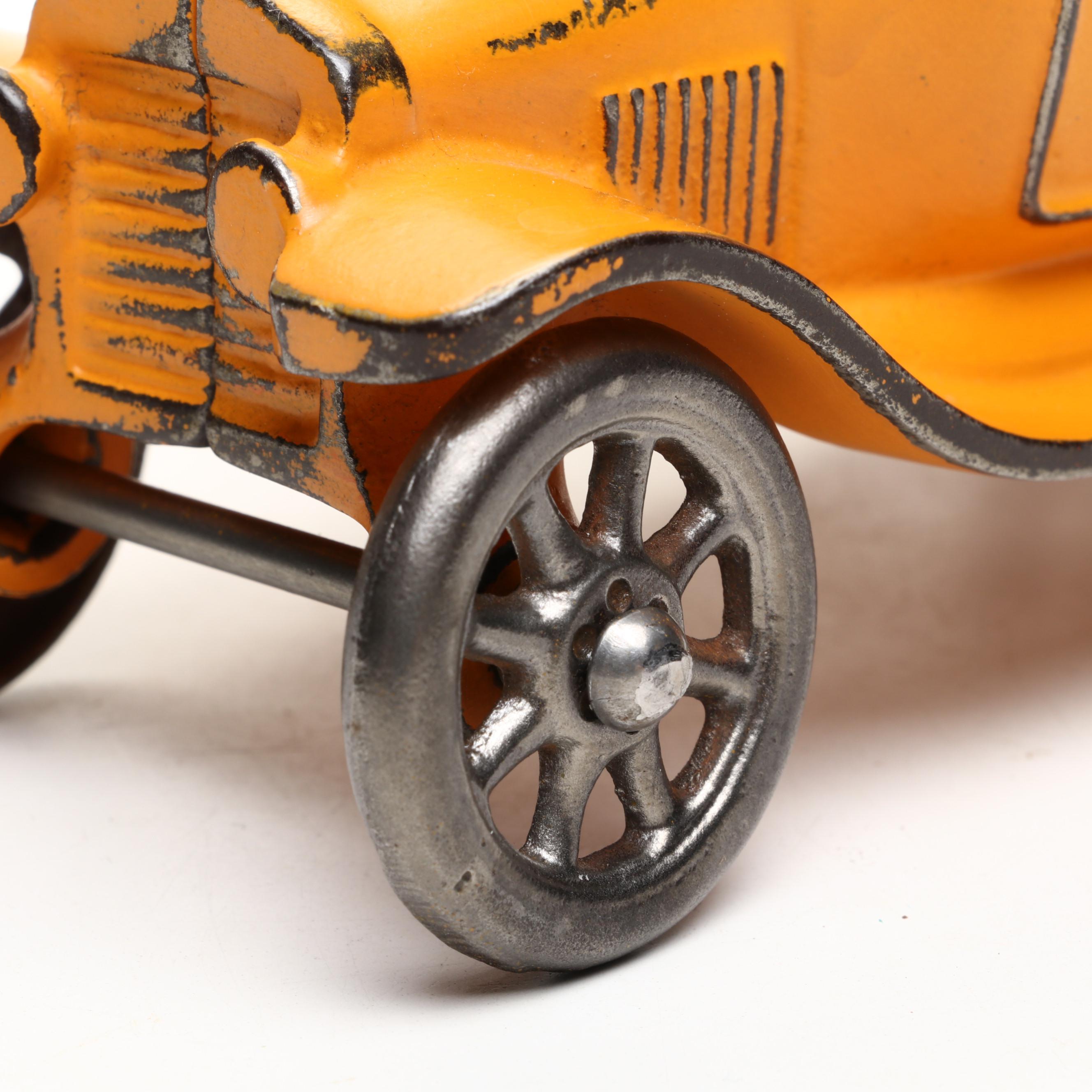 Arcade Mfg. Co. Cast Iron "Yellow Cab Co." Ford Model T Toy Car, 1924