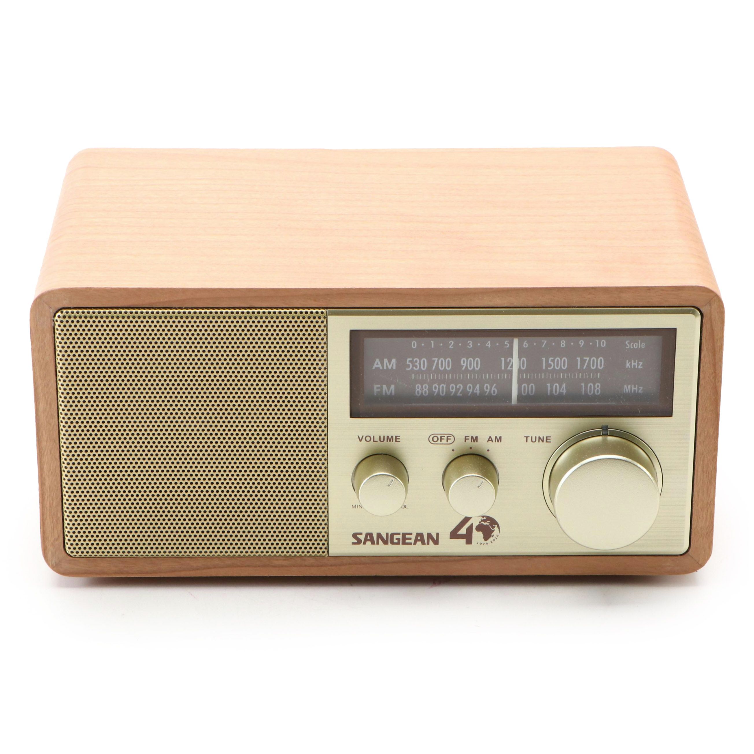 Sangean WR-11SE FM/AM Analog Wooden Cabinet Receiver