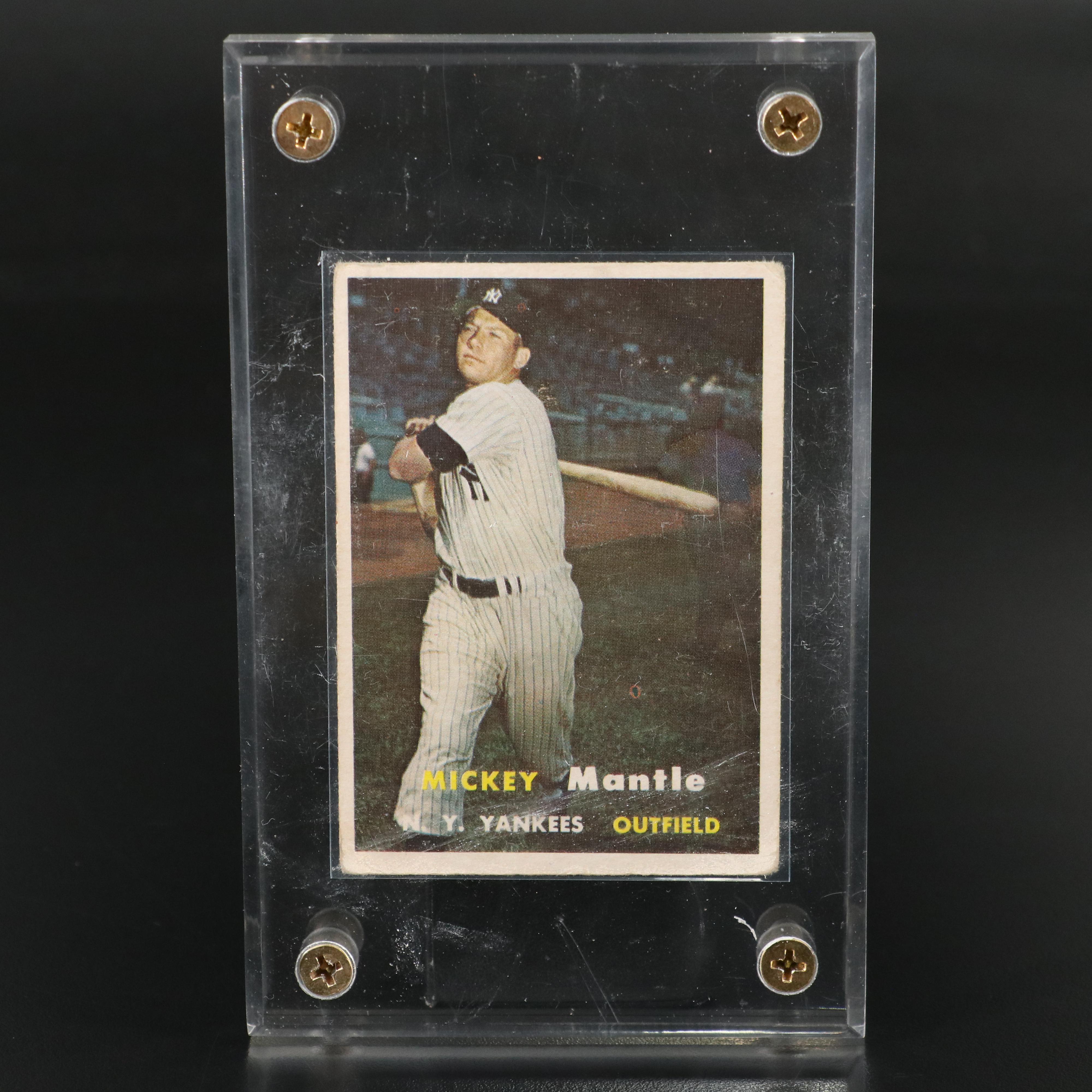 1957 Topps Mickey Mantle New York Yankees Baseball Card