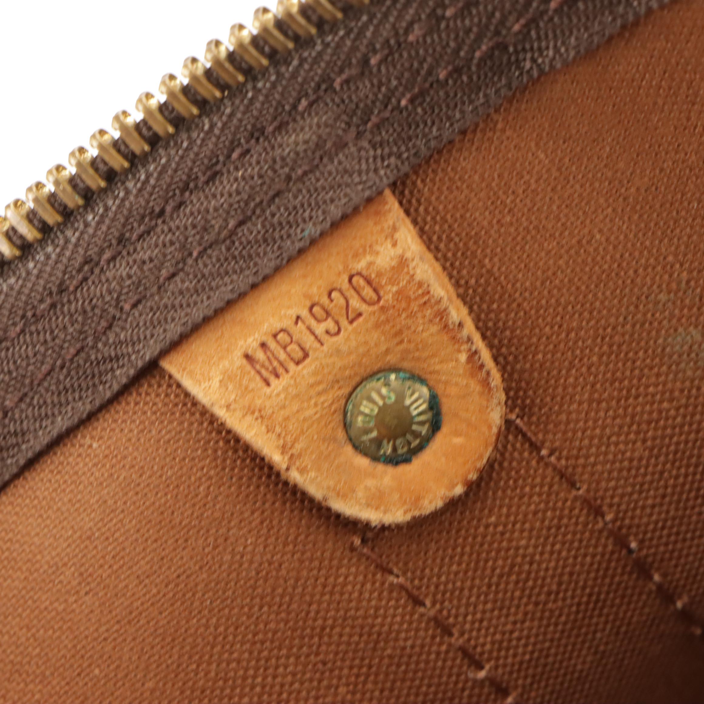 Louis Vuitton Keepall 50 Travel Bag in Monogram Canvas and Leather