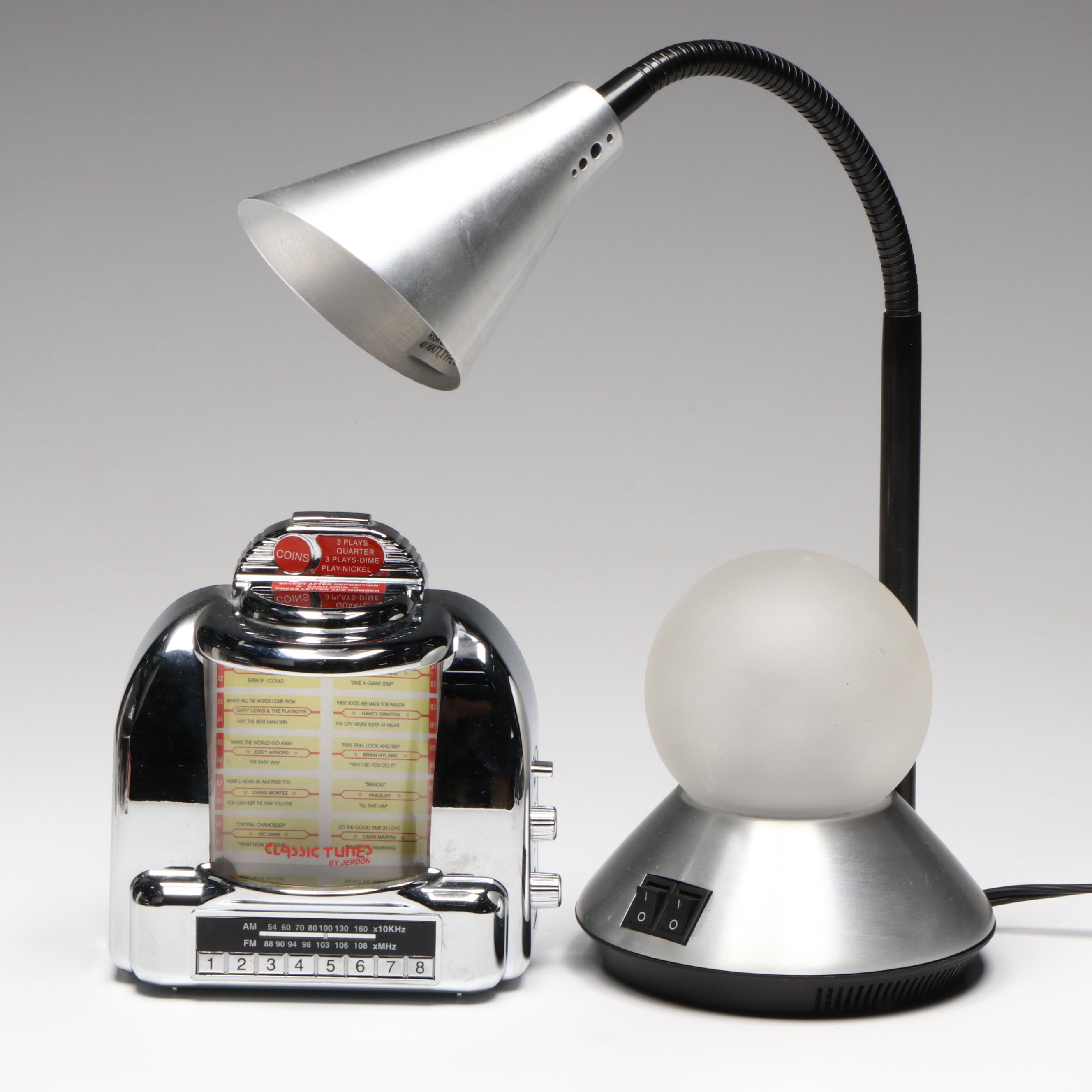 Children's Desk Lamp with Classic Tunes Tabletop Jukebox AM/FM Radio