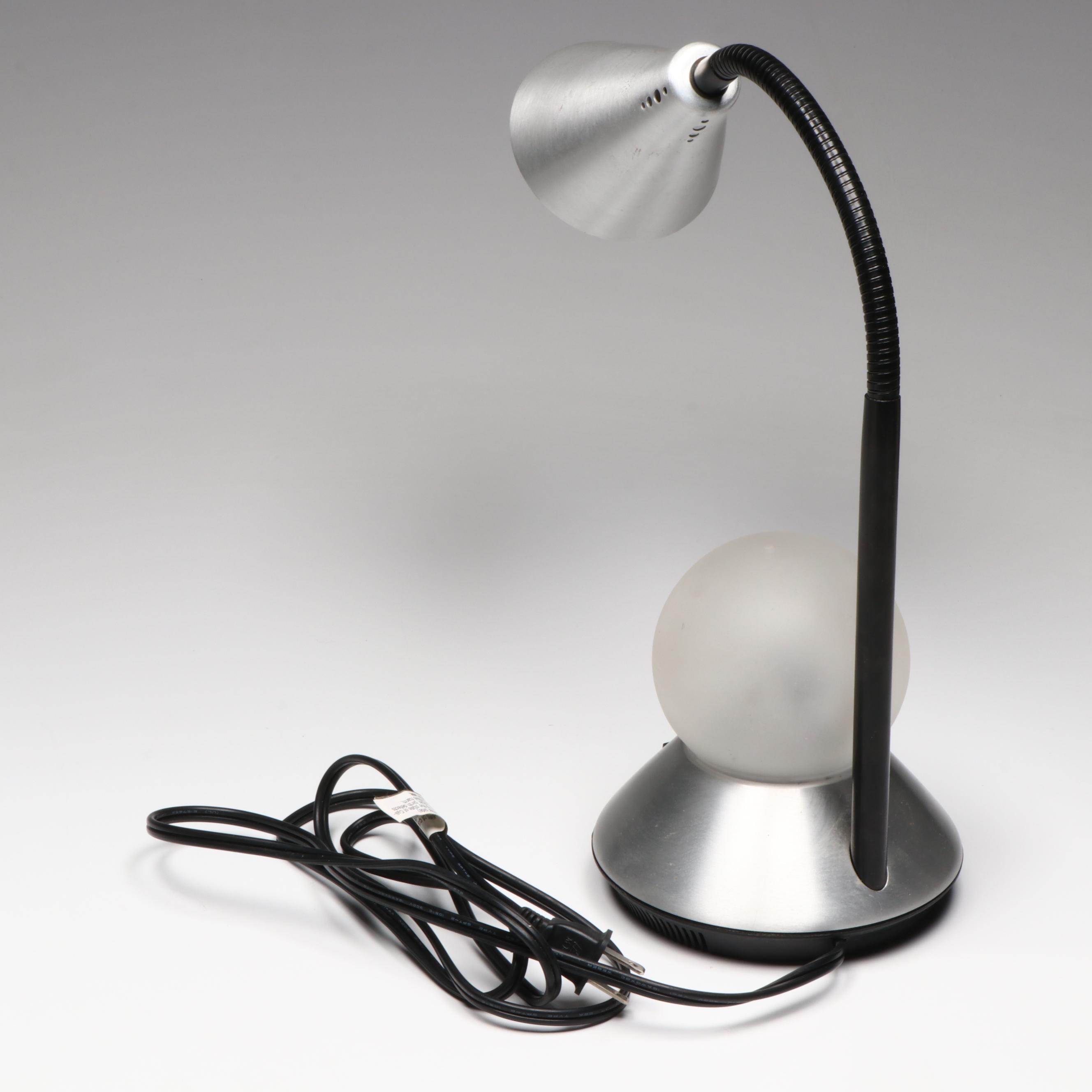 Children's Desk Lamp with Classic Tunes Tabletop Jukebox AM/FM Radio