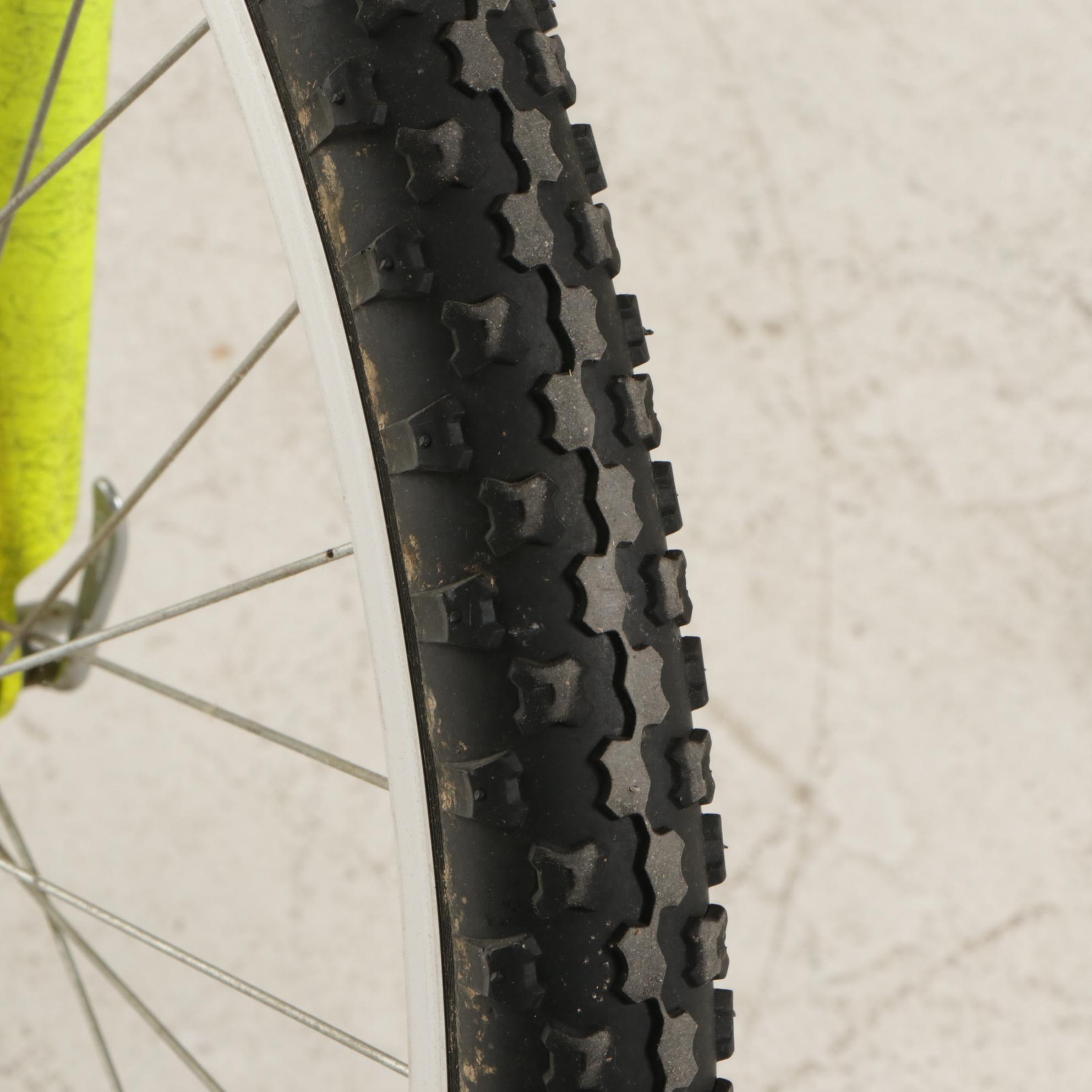 Neon Yellow Trek 830 Mountain Bike with Green Avenir Bag