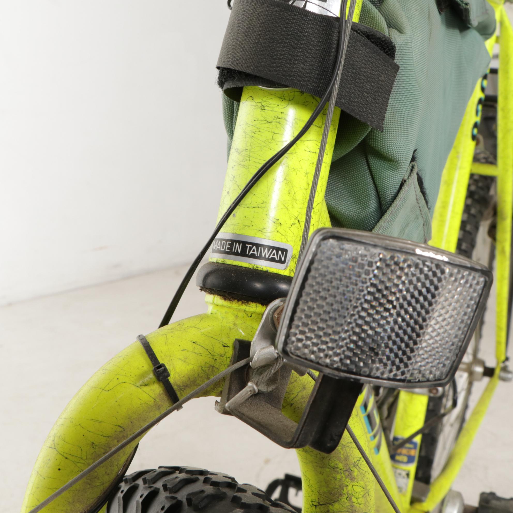 Neon Yellow Trek 830 Mountain Bike with Green Avenir Bag