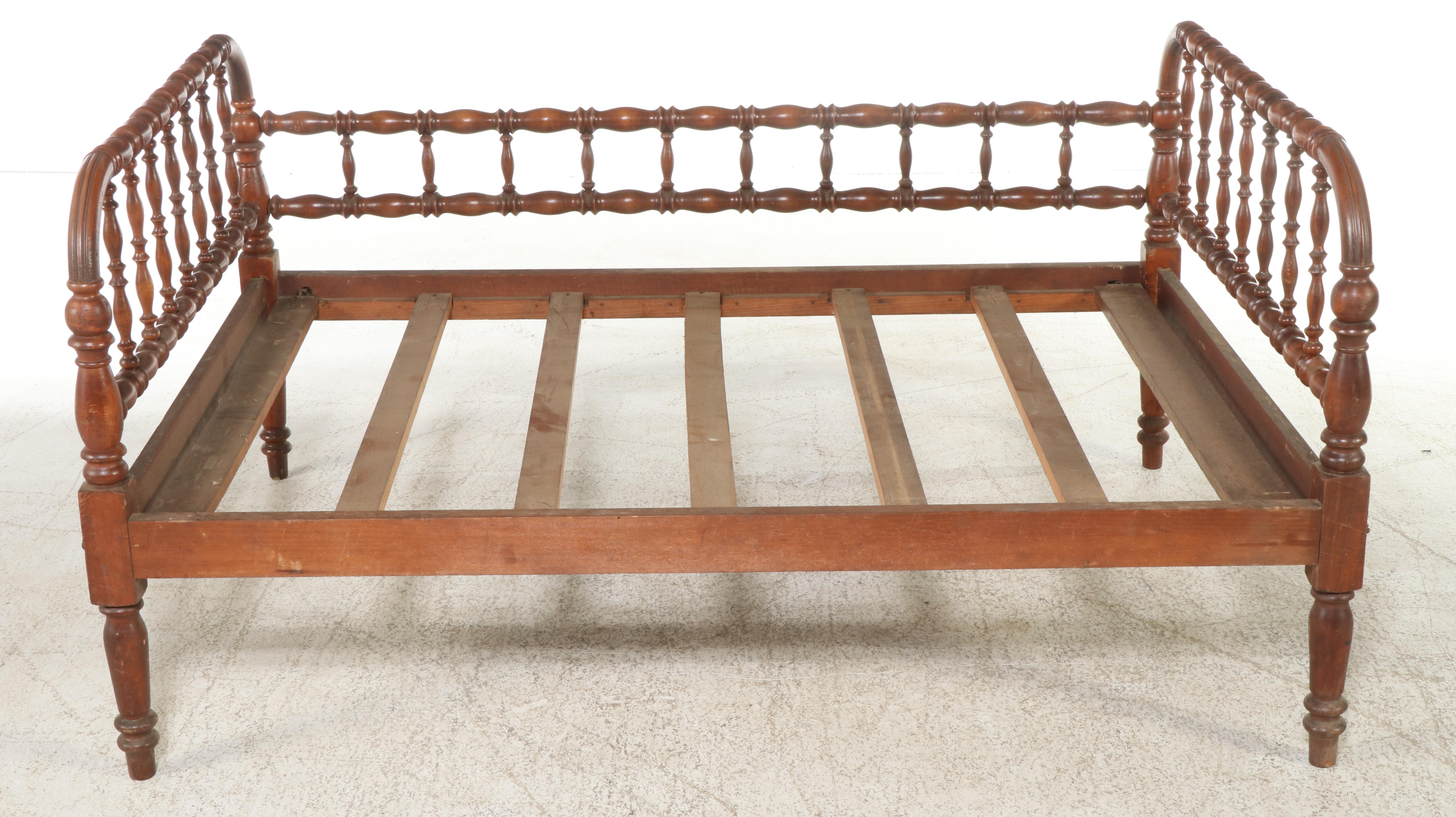Jenny Lind Style Spindle-Turned Day Bed Frame, Early 20th Century