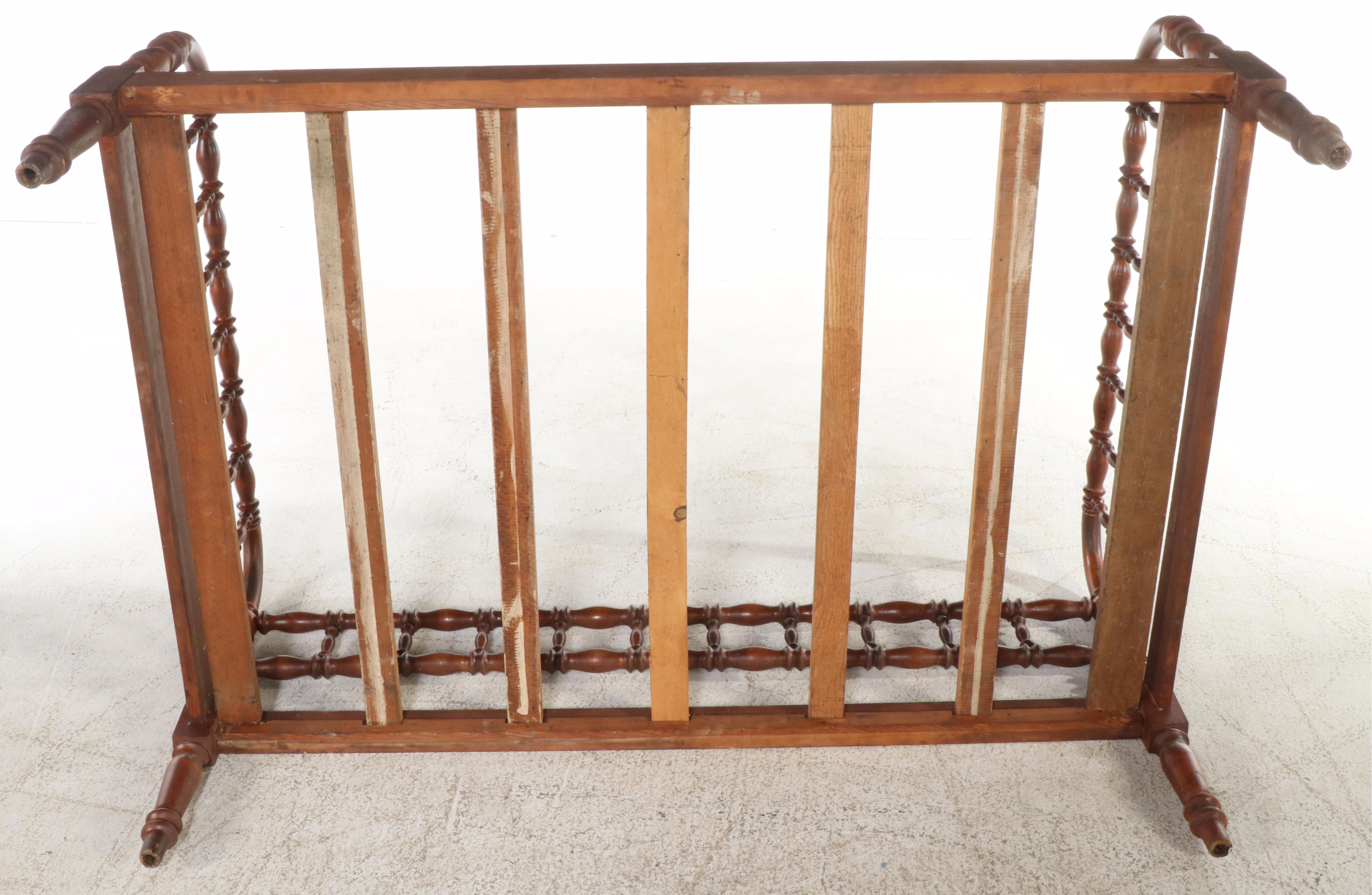 Jenny Lind Style Spindle-Turned Day Bed Frame, Early 20th Century