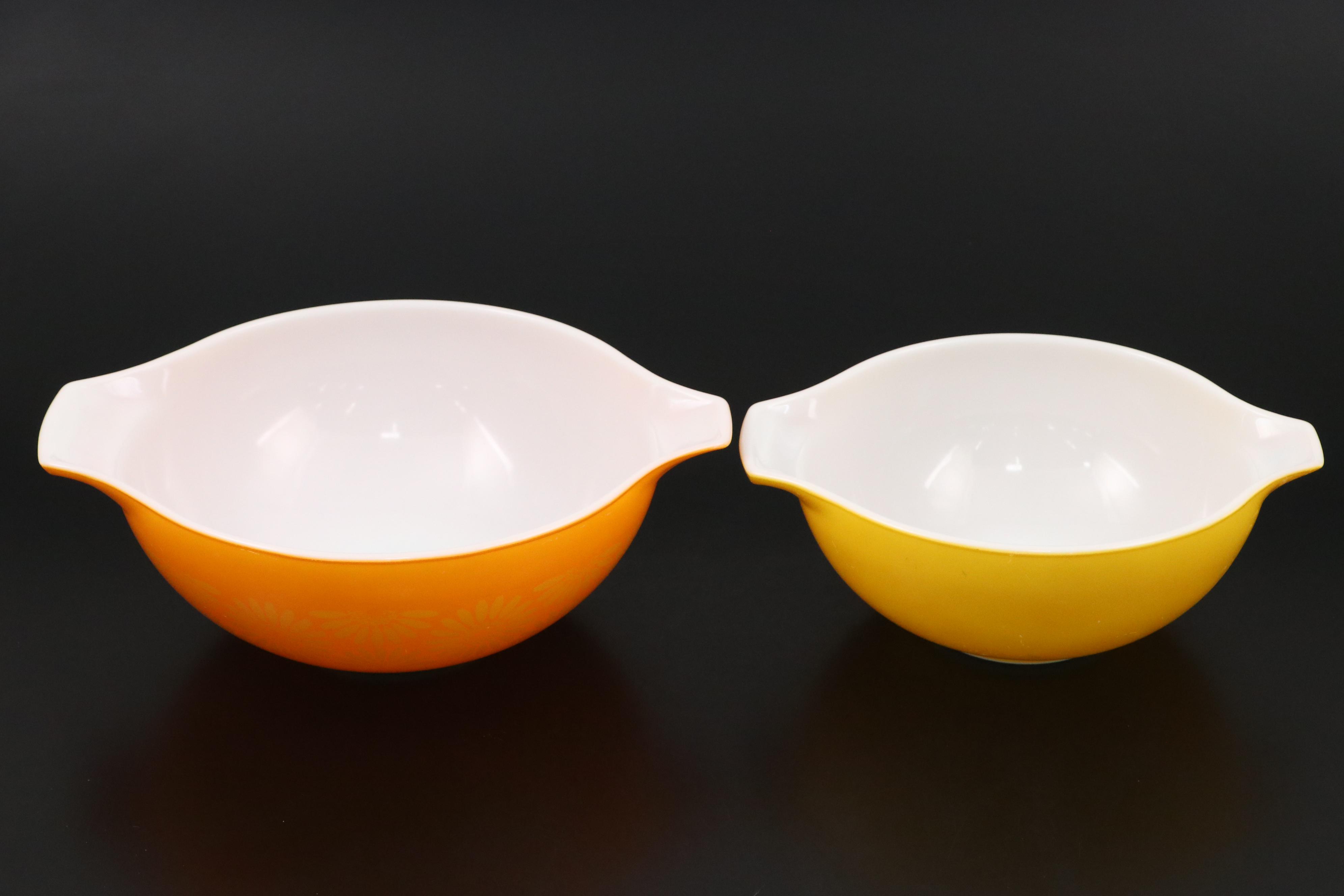 Pyrex "Daisy" and "Town & Country" Glass Cinderella Bowls, Mid-20th Century