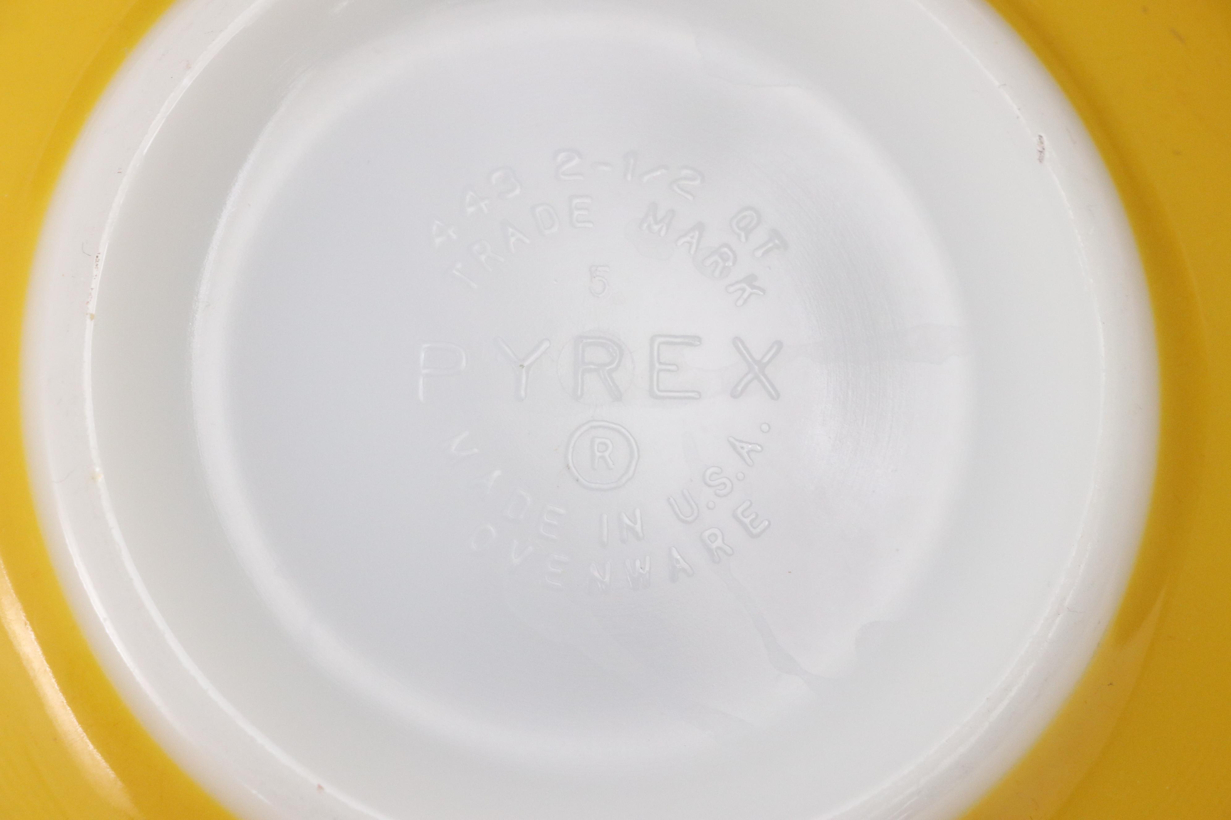 Pyrex "Daisy" and "Town & Country" Glass Cinderella Bowls, Mid-20th Century