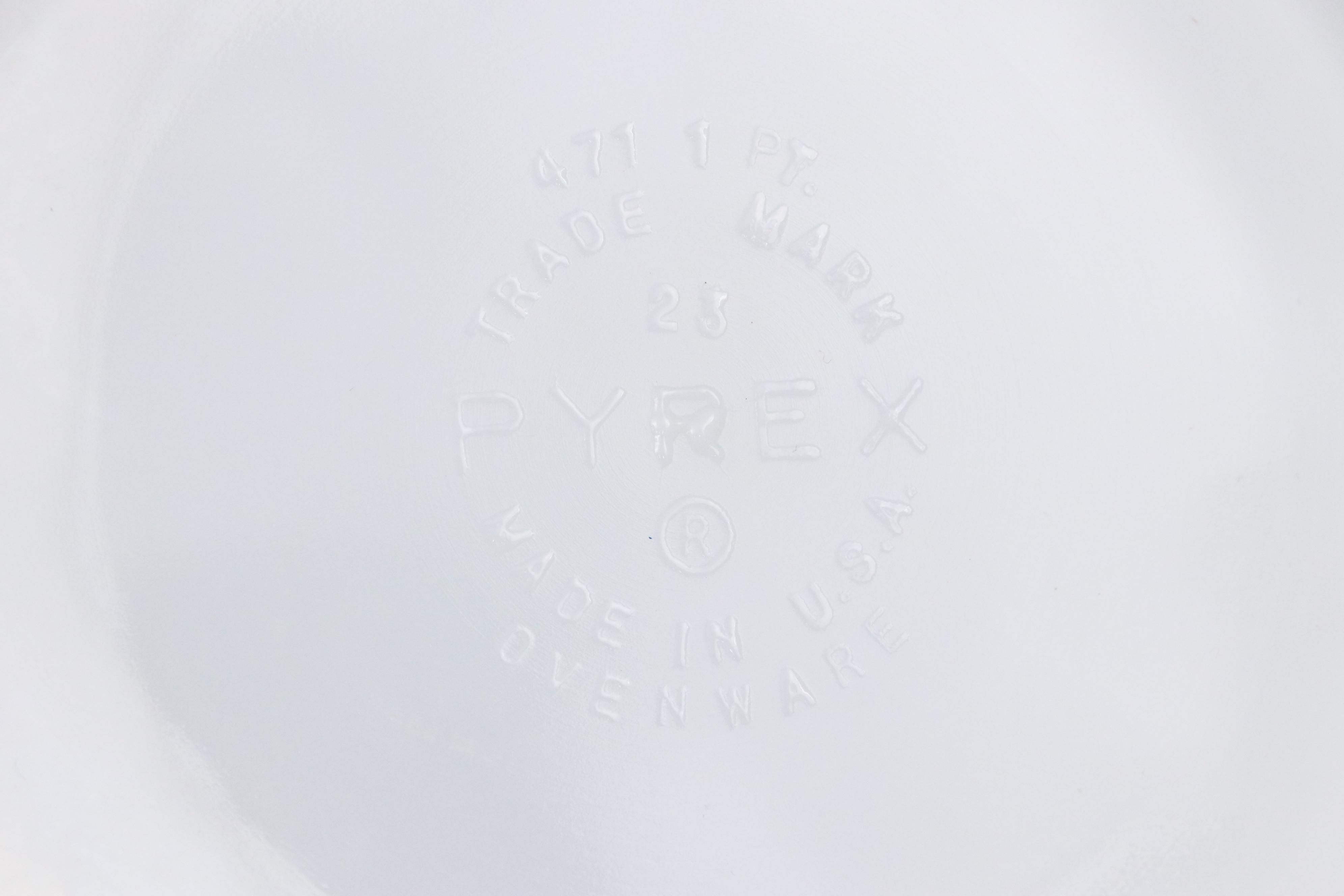 Pyrex "Daisy" and "Town & Country" Glass Cinderella Bowls, Mid-20th Century