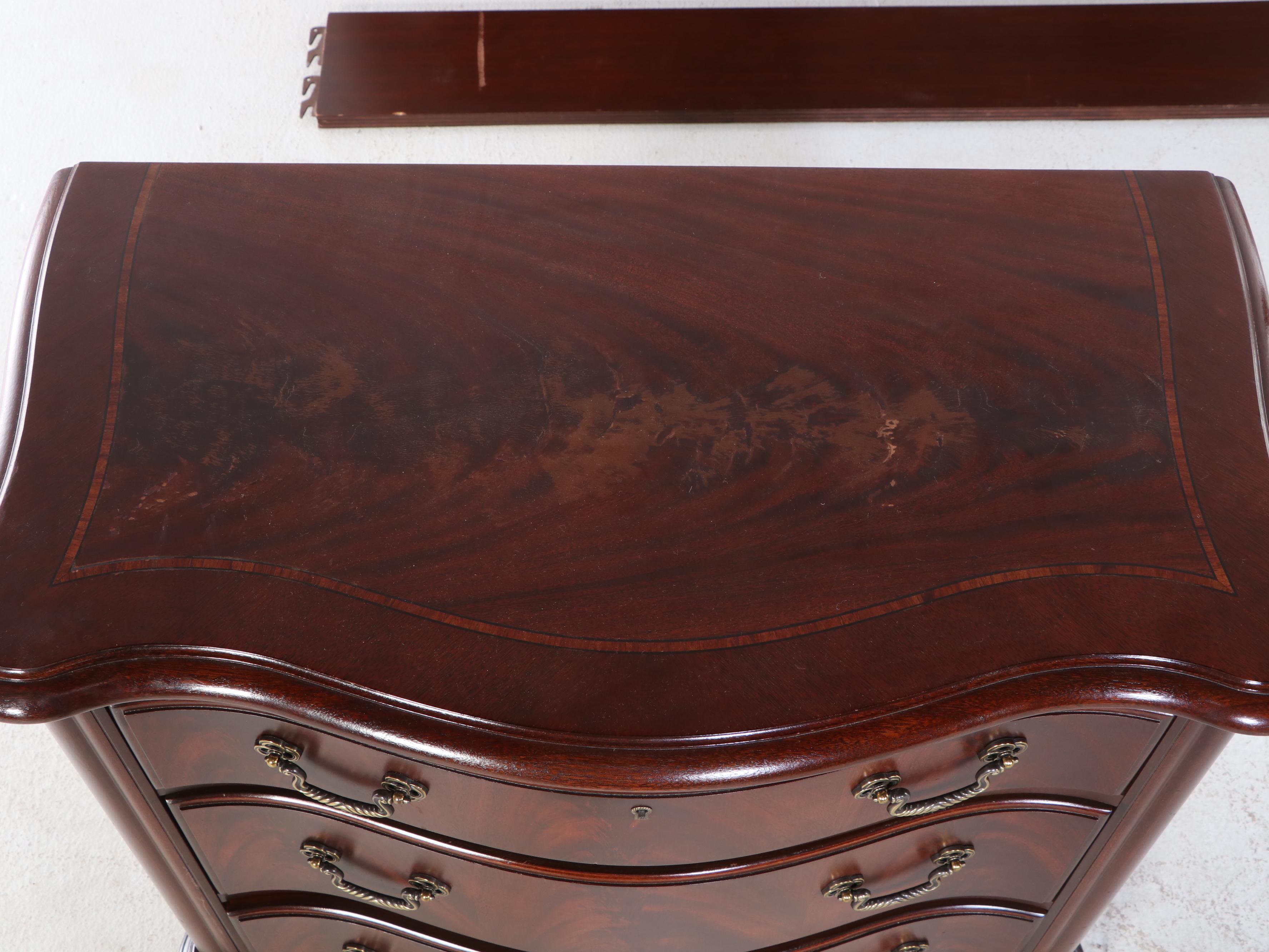 Thomasville Mahogany King Size Bed Frame and Two Bedside Chests