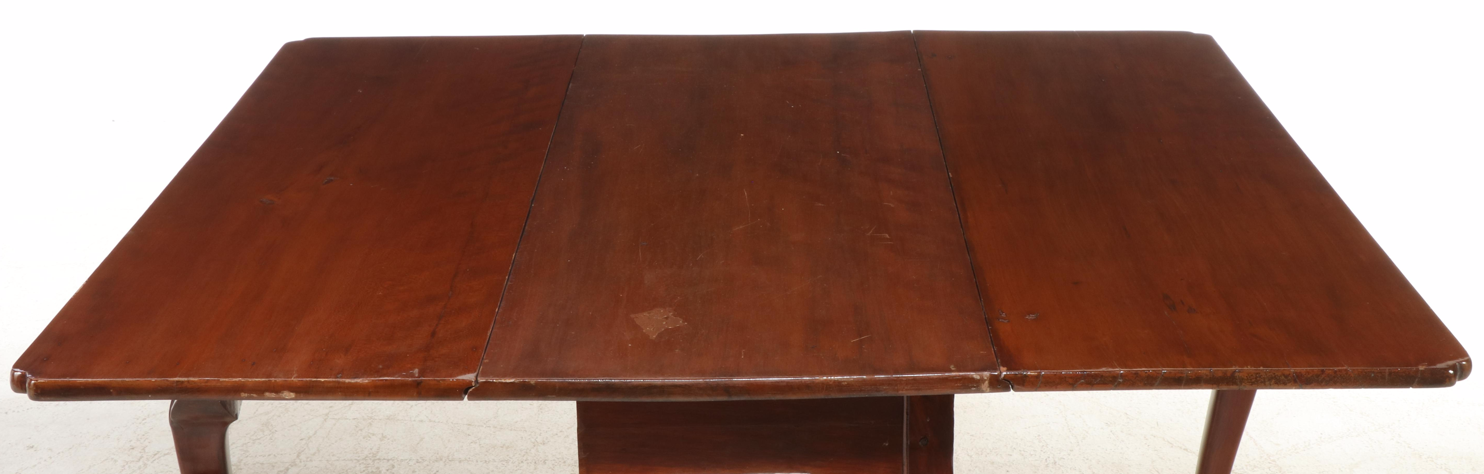 American Chippendale Cherrywood Drop-Leaf Dining Table, Late 18th Century