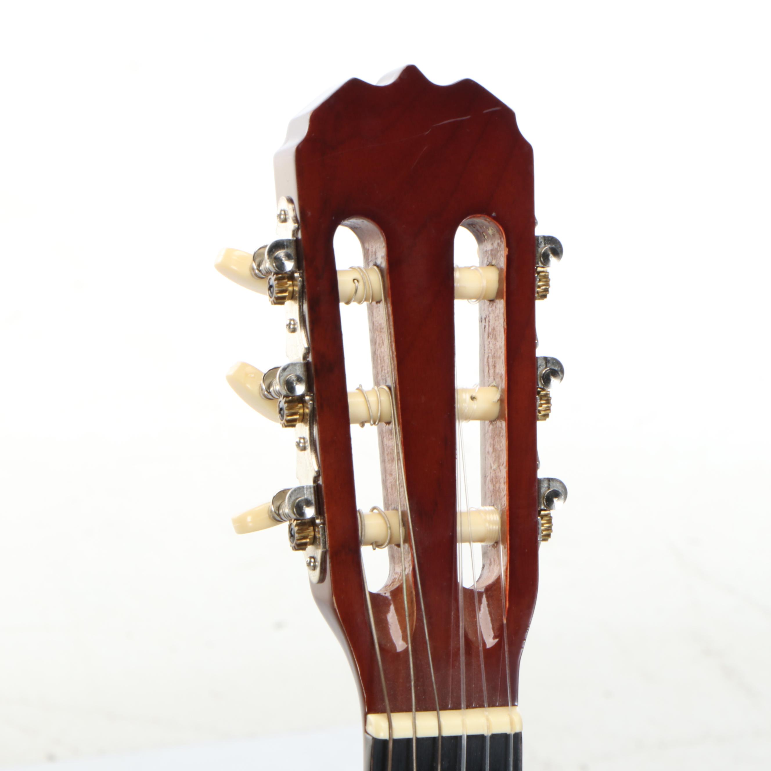 Hohner Spruce Tip Classical Acoustic Guitar