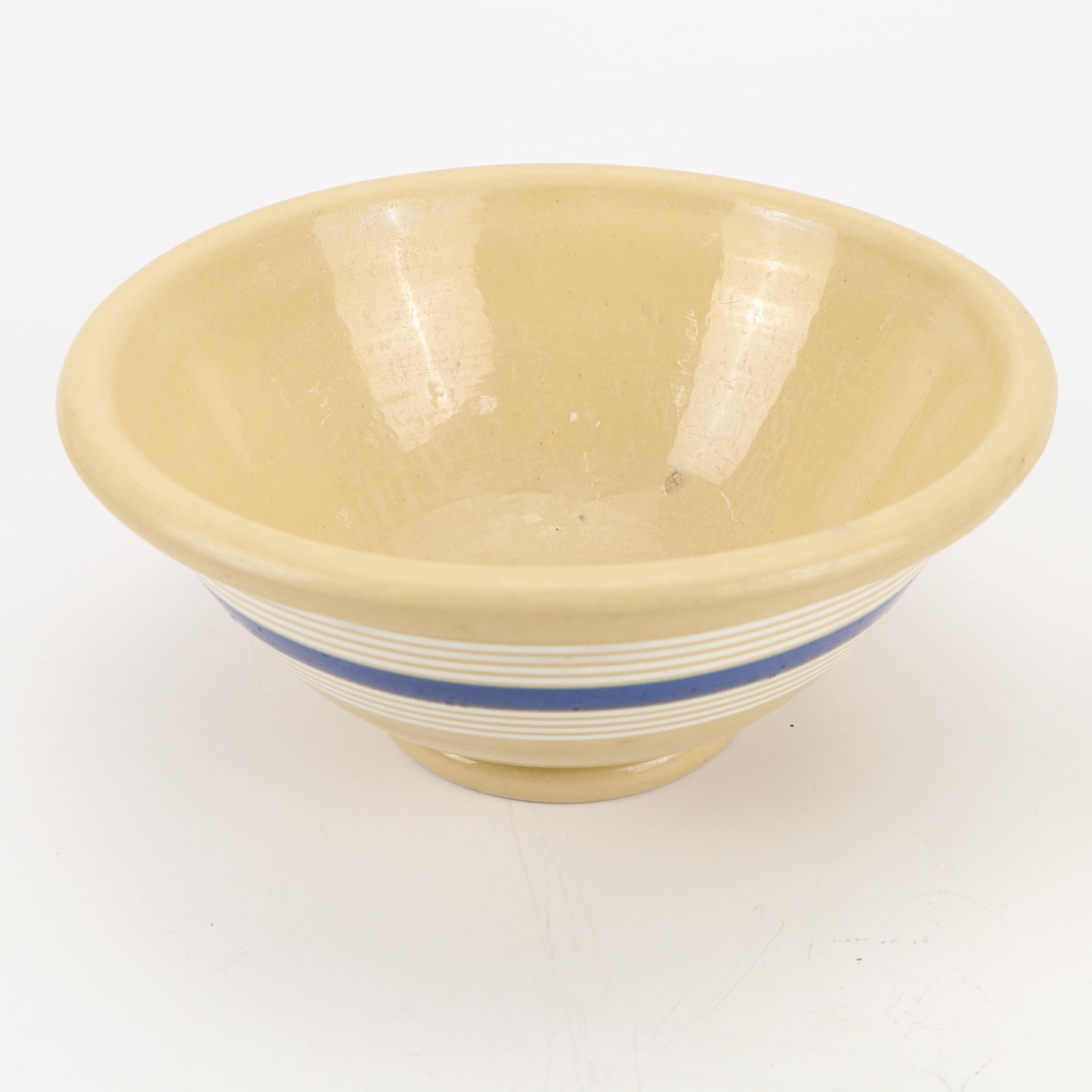 Three Little Pigs Pottery Vase, Stoneware Mixing Bowls, Linens and More