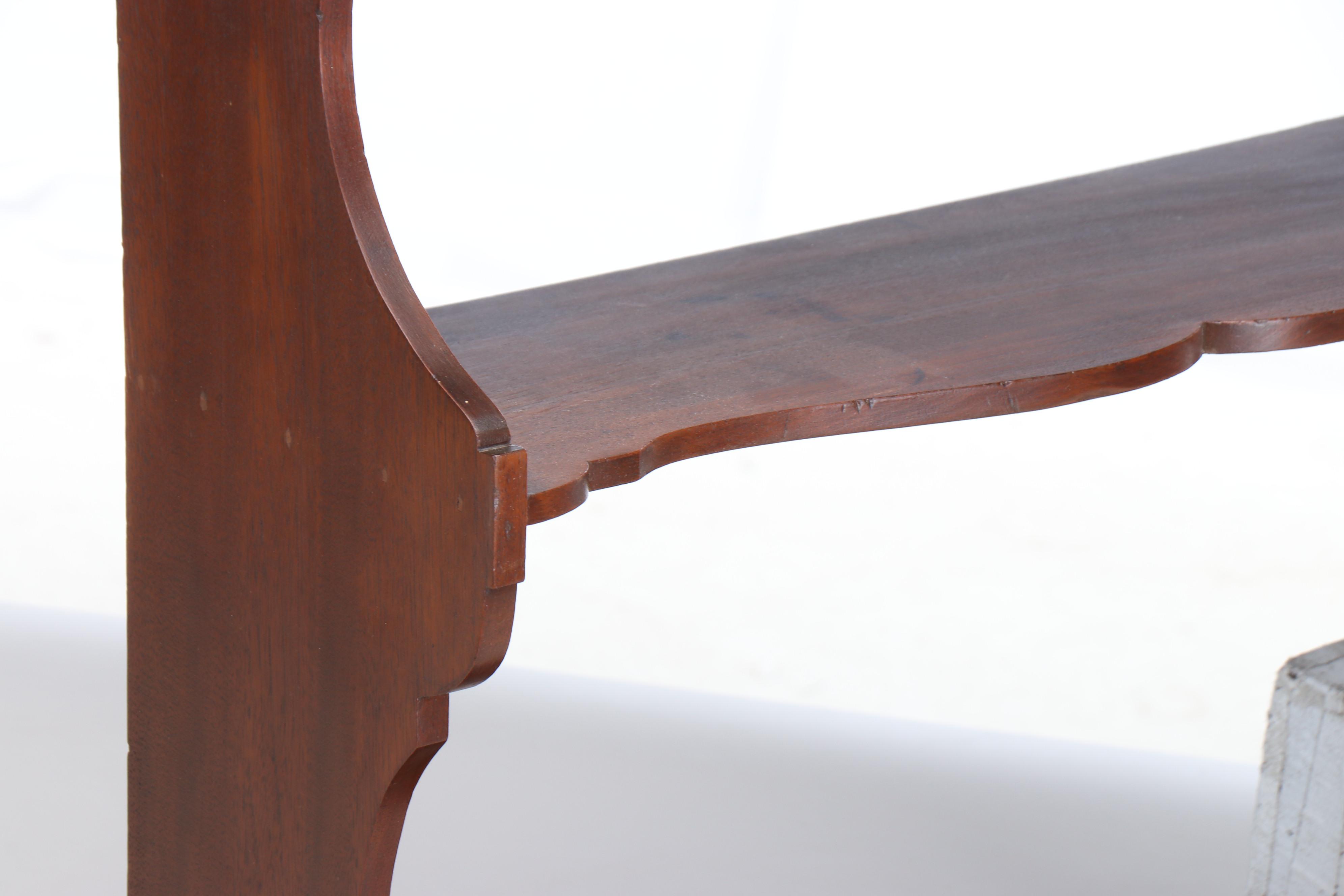 Federal Style Mahogany Finish Wall Hanging Shelf, 20th Century