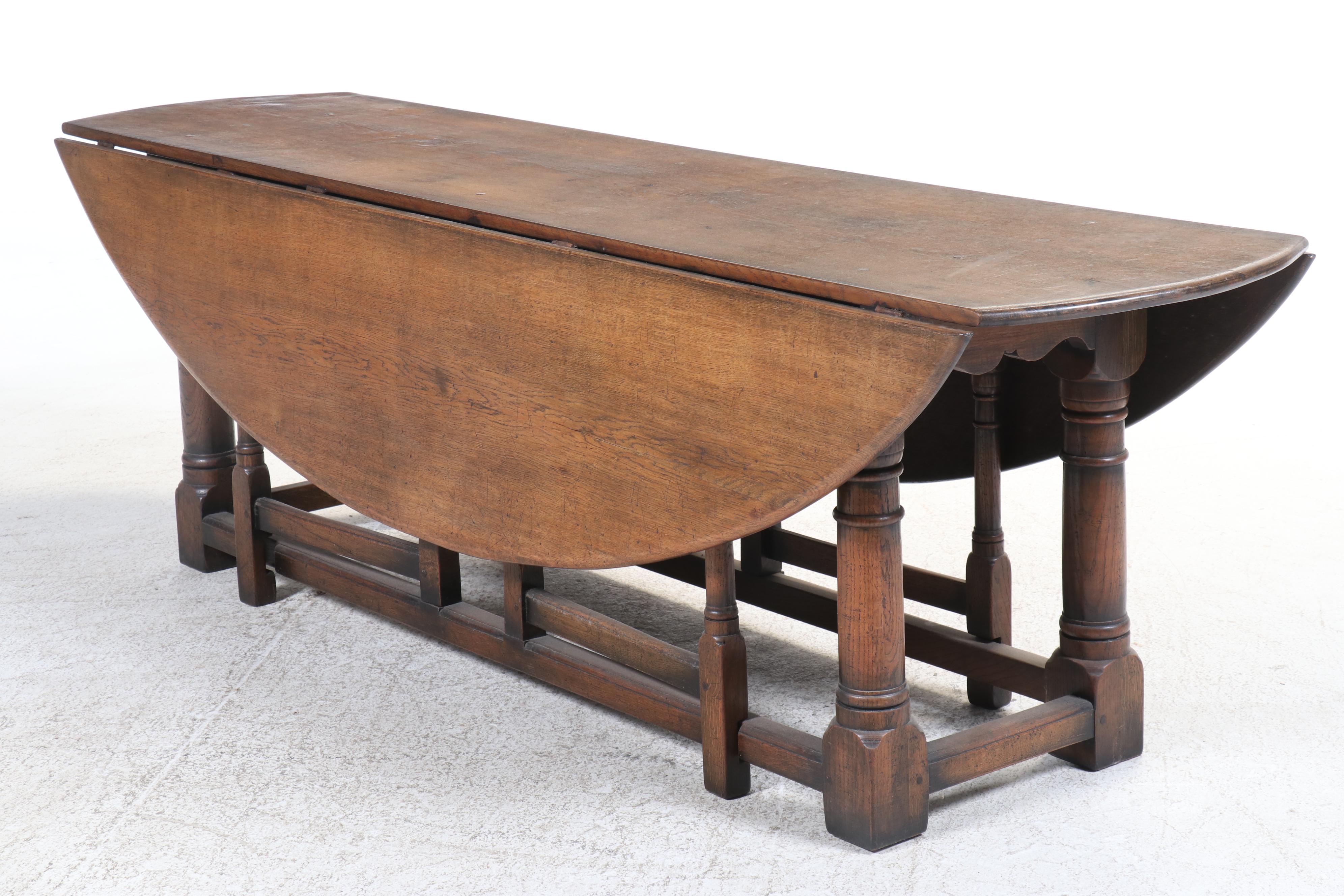 William and Mary Style Oak Gate-Leg Dining Table, 20th Century