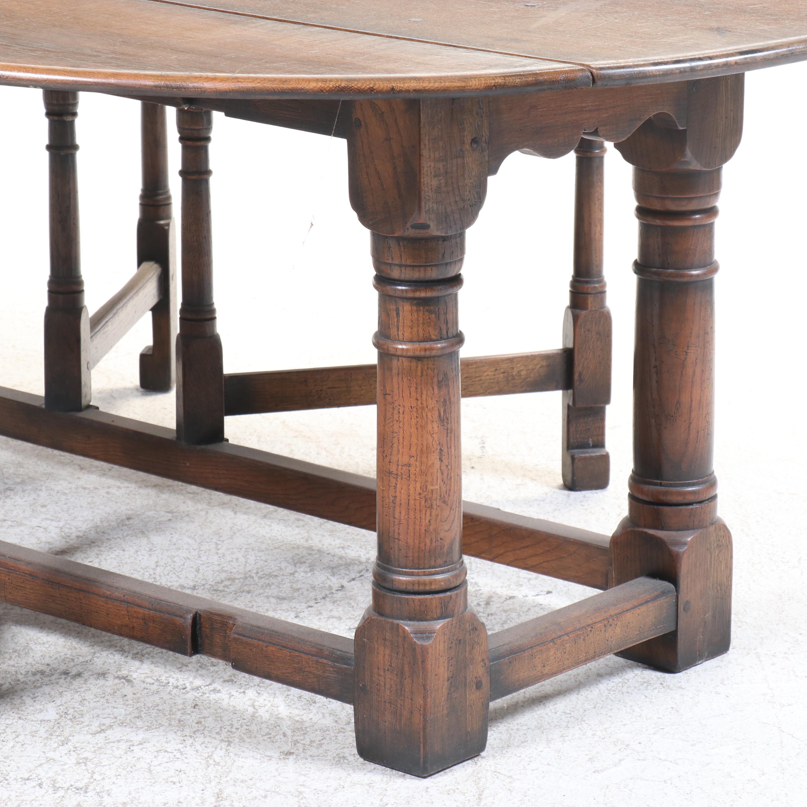 William and Mary Style Oak Gate-Leg Dining Table, 20th Century