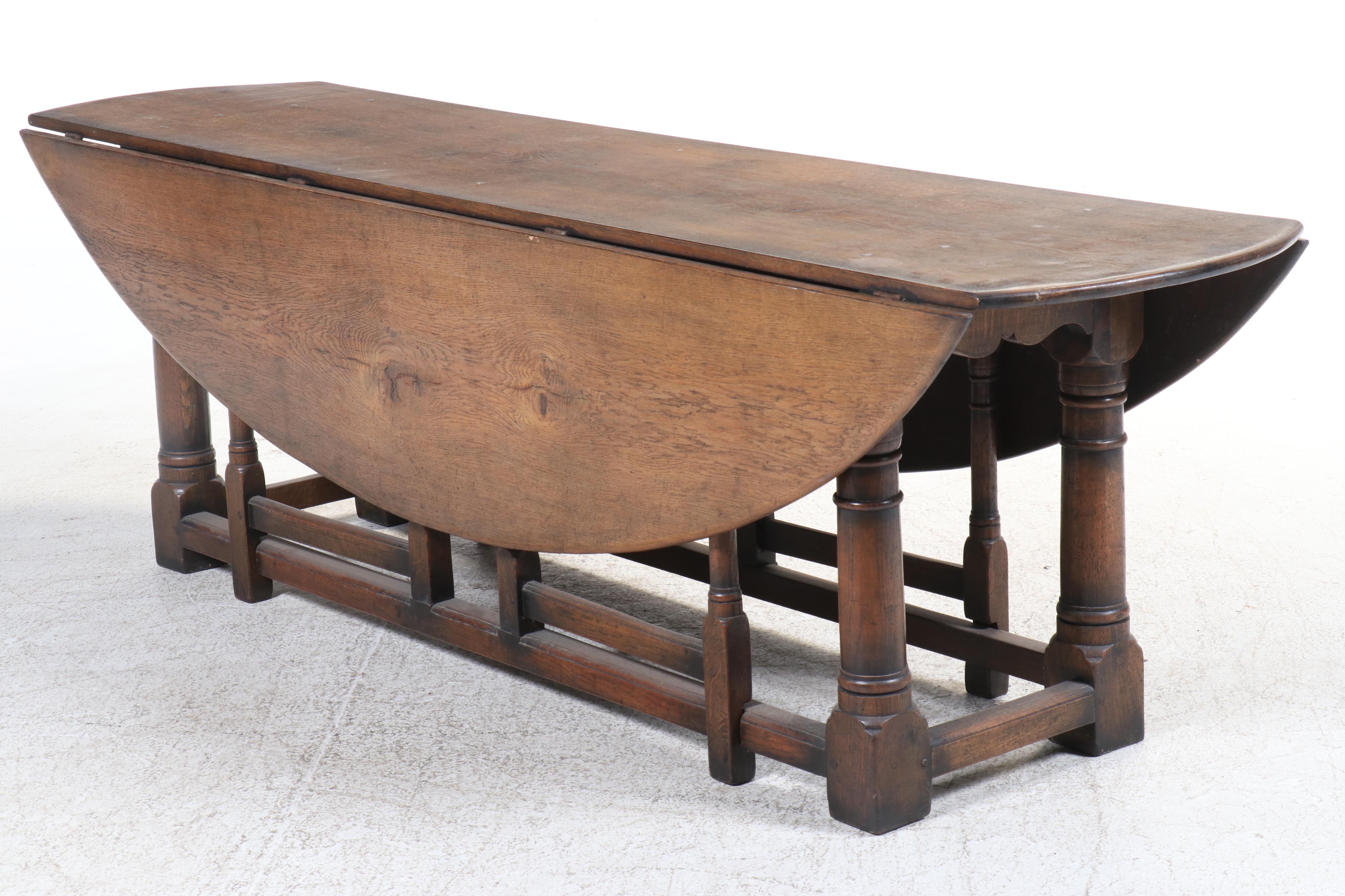 William and Mary Style Oak Gate-Leg Dining Table, 20th Century