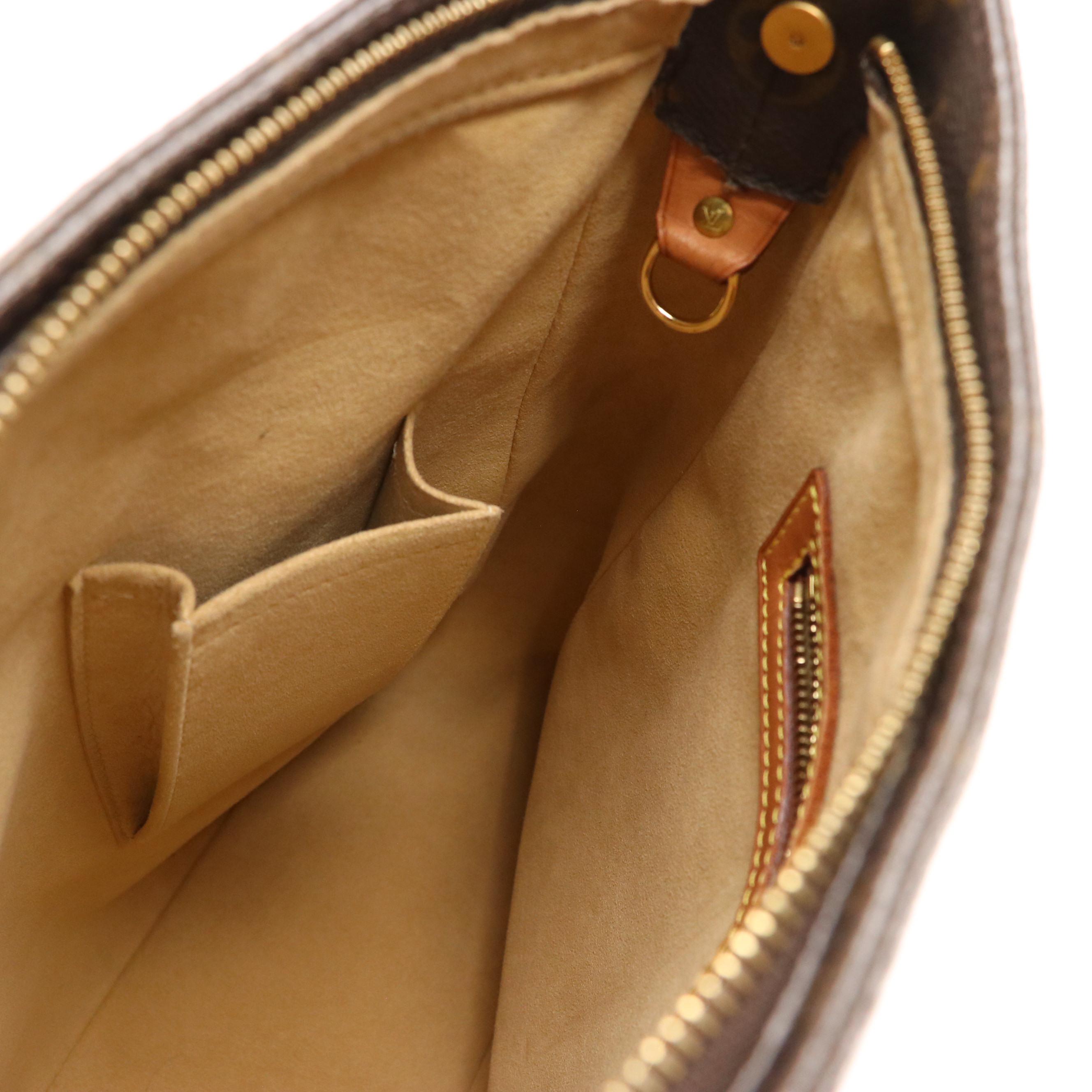 Louis Vuitton Looping GM Shoulder Bag in Monogram Canvas