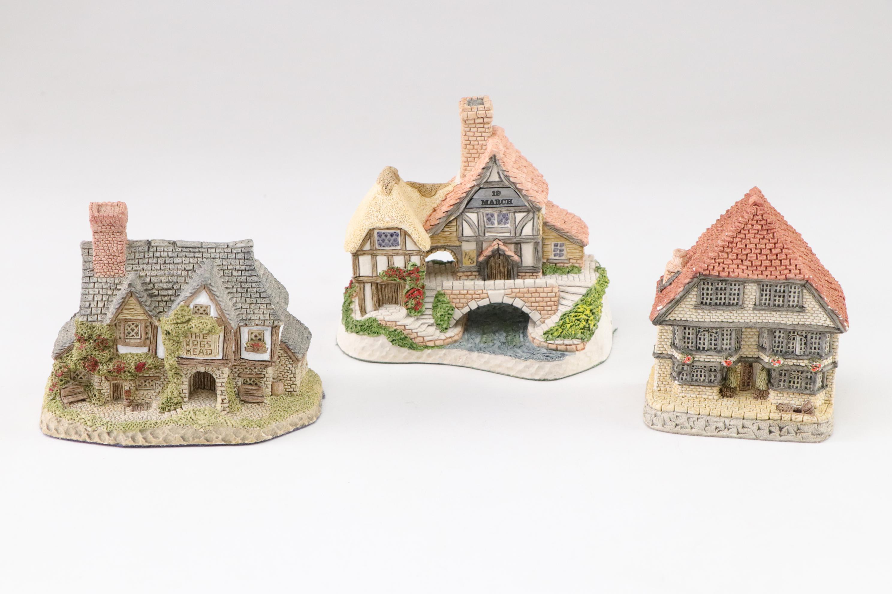 Lilliput Lane "Eilean Donan Castle" & "Little Shambles" in Miniature Village Set