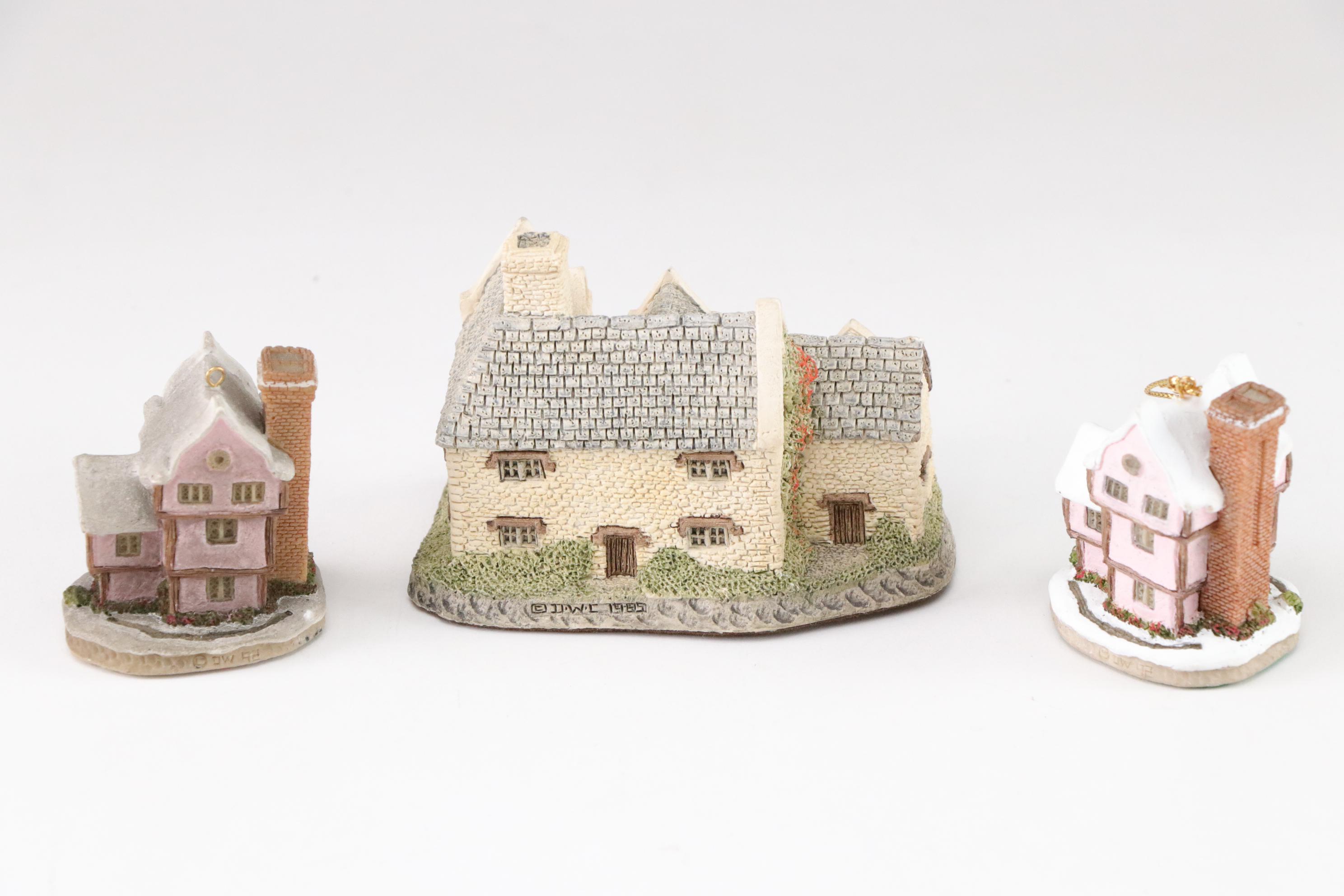 Lilliput Lane "Eilean Donan Castle" & "Little Shambles" in Miniature Village Set