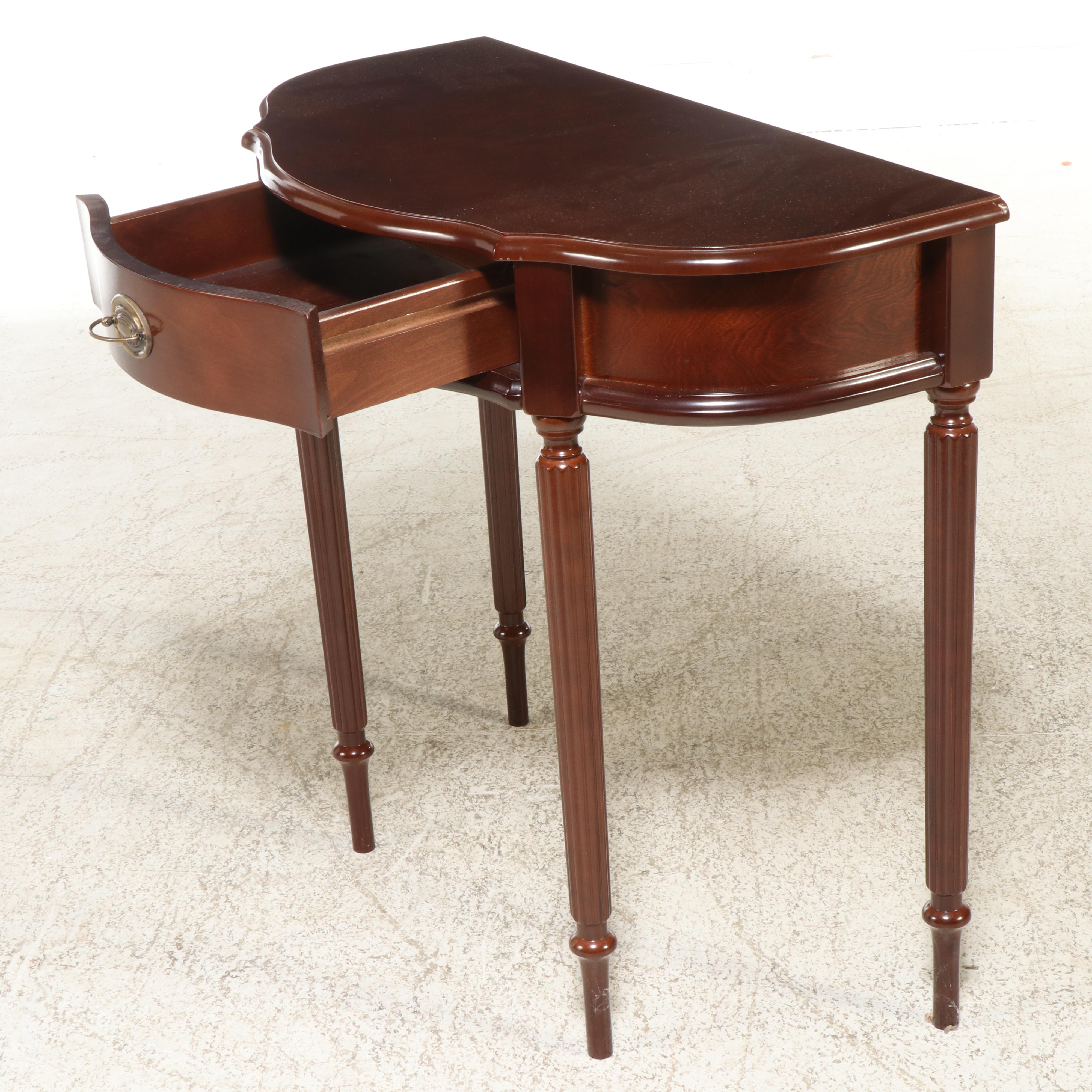 The Bombay Company Federal Style Mahogany-Stained Console Table