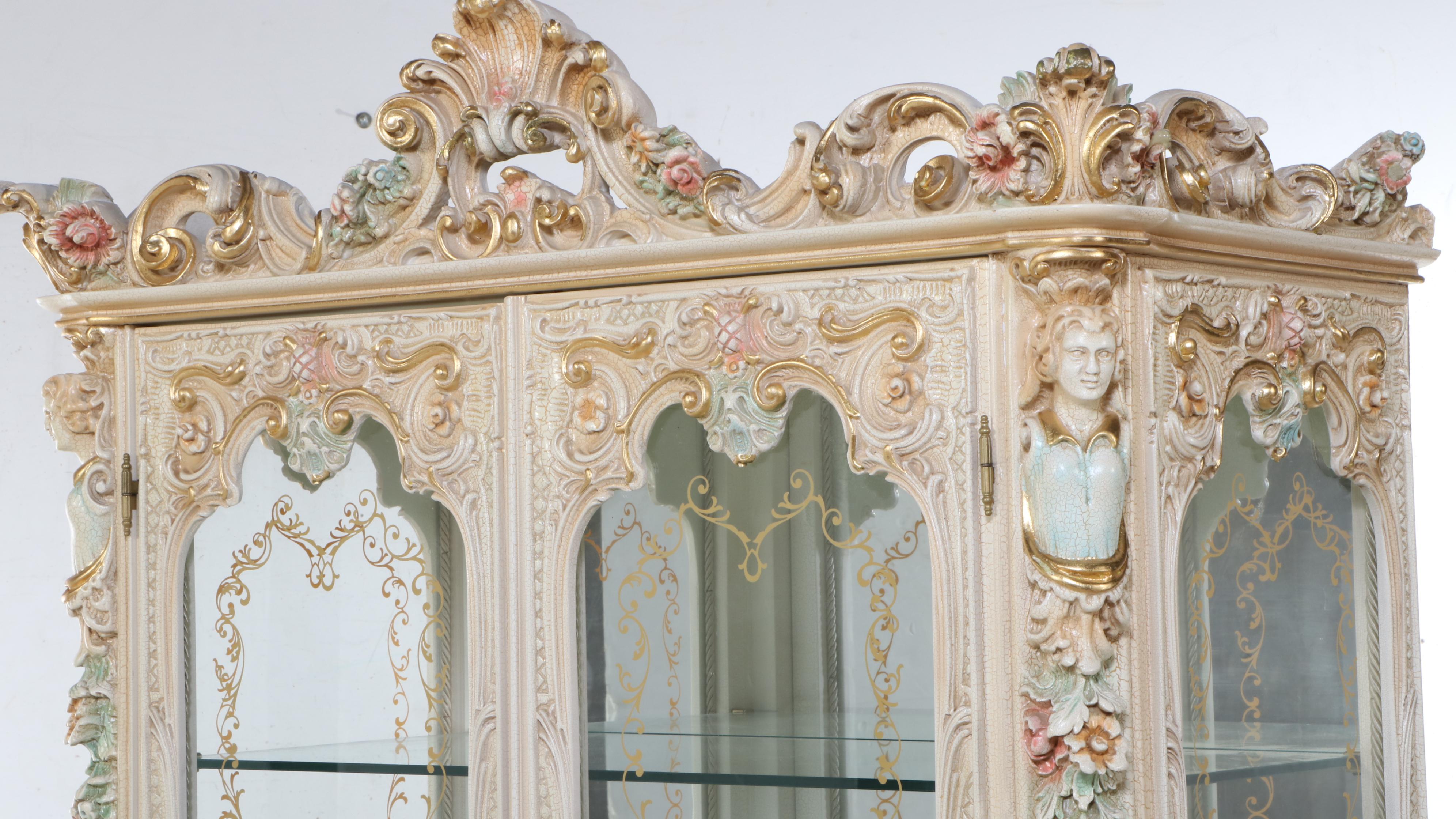Meroni Francesco e Figli Louis XV Style Painted and Parcel Gilt Vitrine