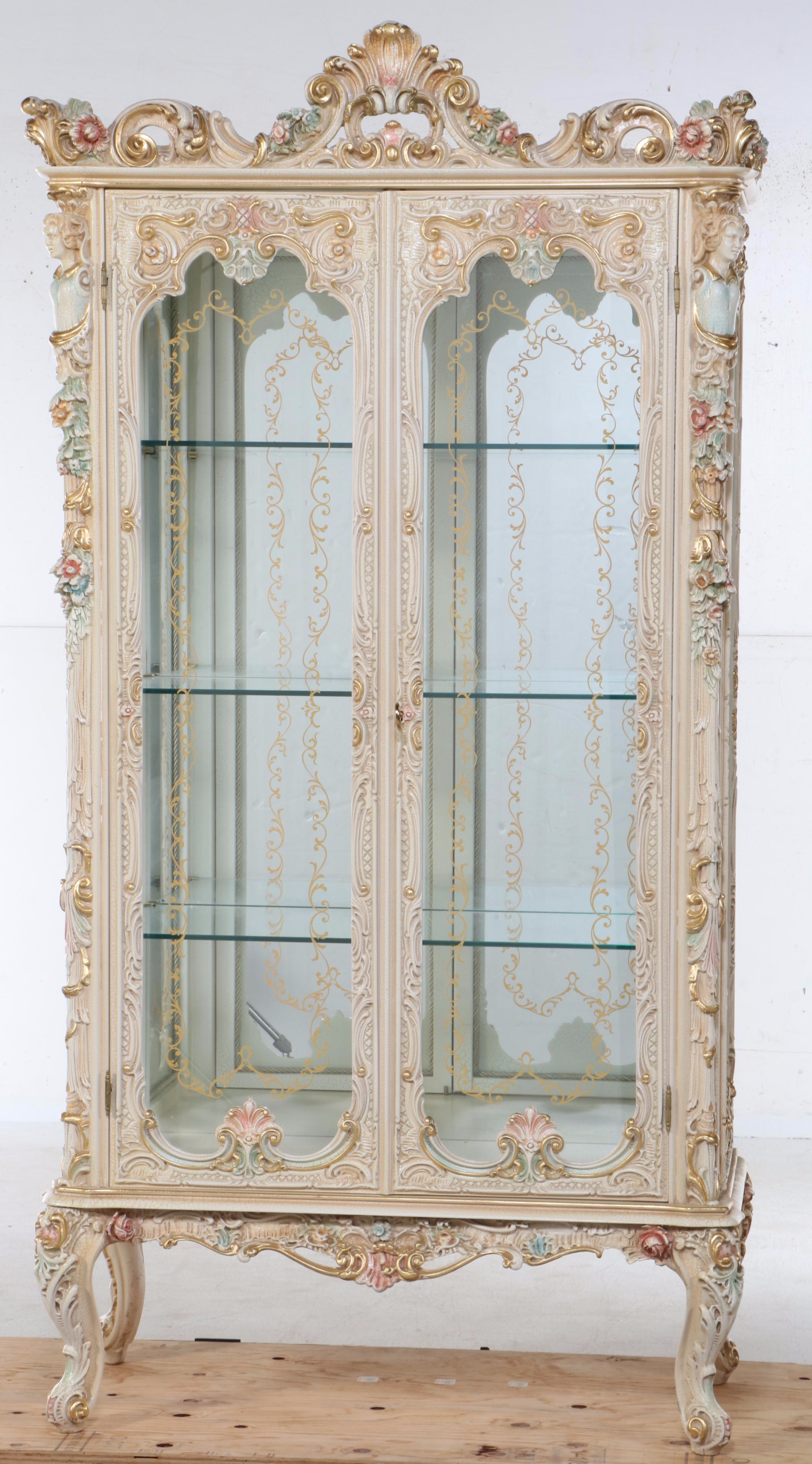 Meroni Francesco e Figli Louis XV Style Painted and Parcel Gilt Vitrine