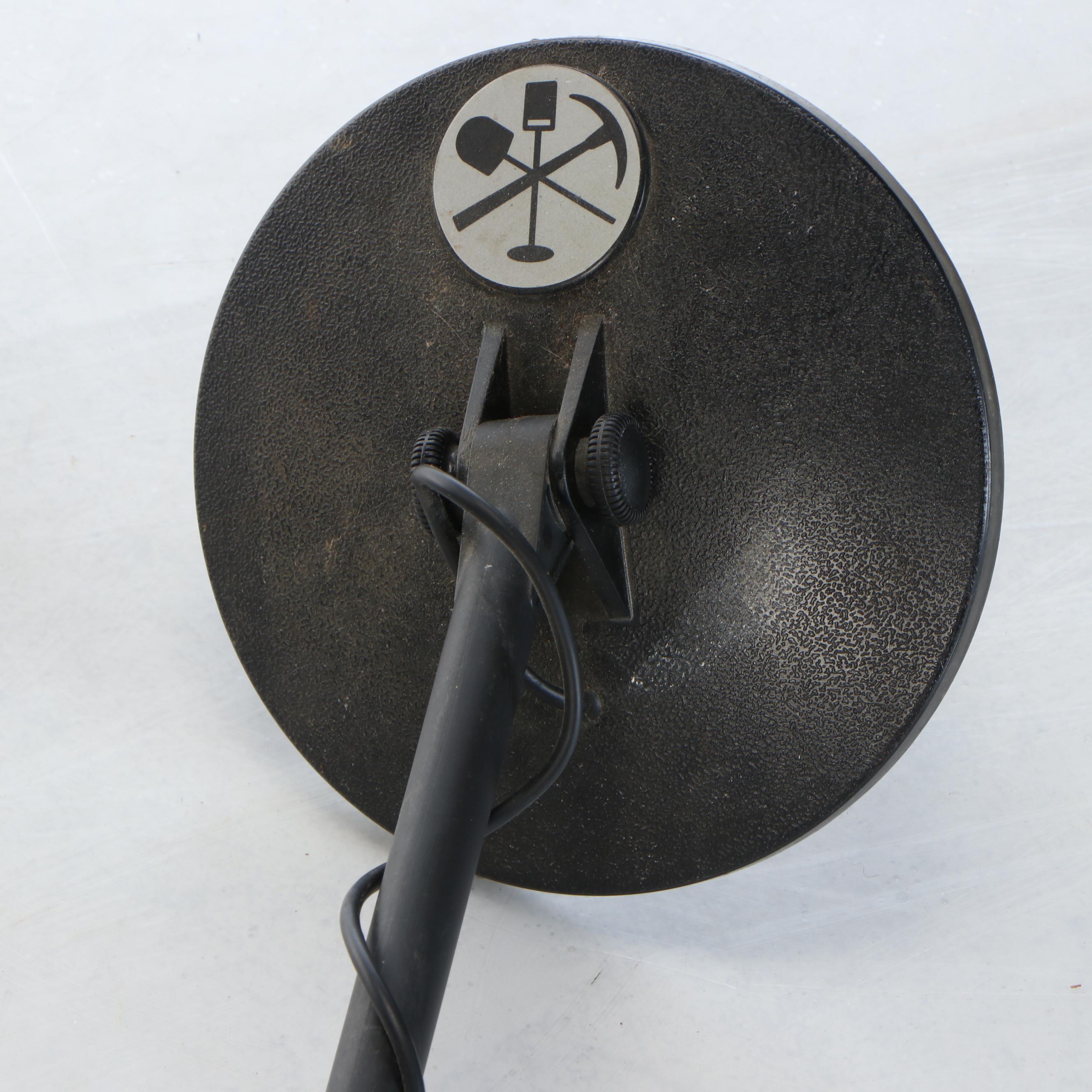 VLF Treasure Detector with Arm Rest