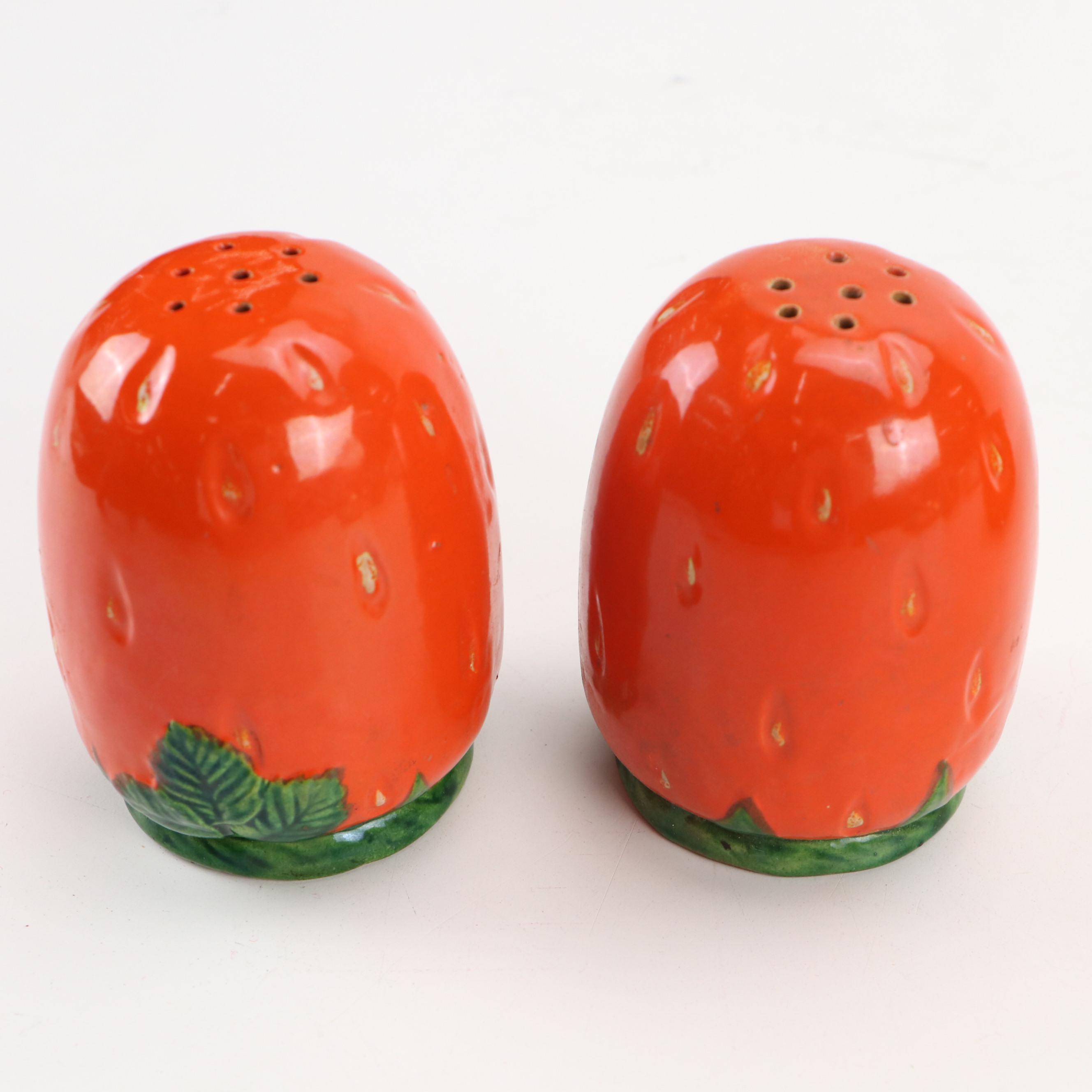 Rodney Kent Hammered Aluminum Serving Dish with Other Tableware and Accessories