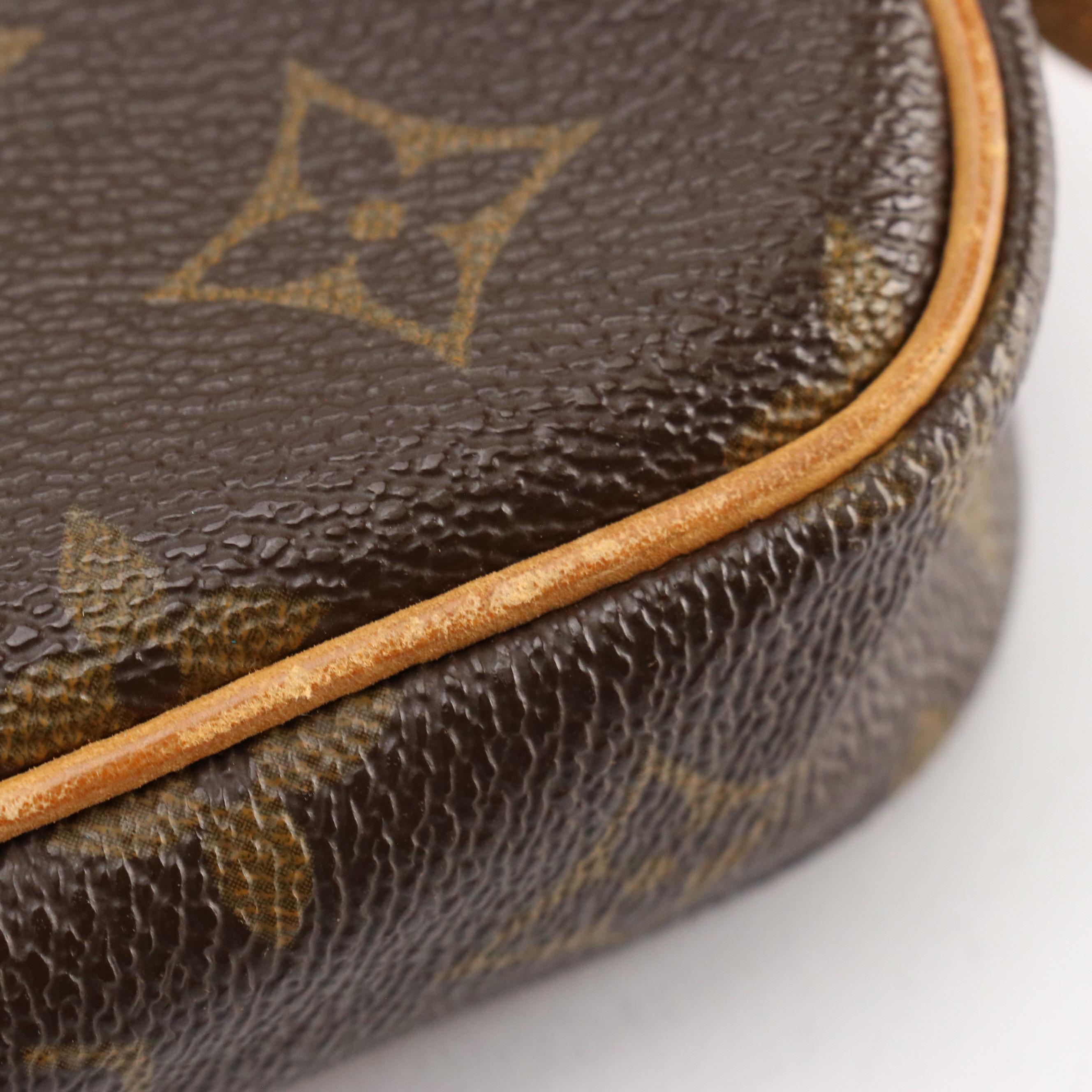 Louis Vuitton Pochette Marly Bandoulière in Monogram Canvas