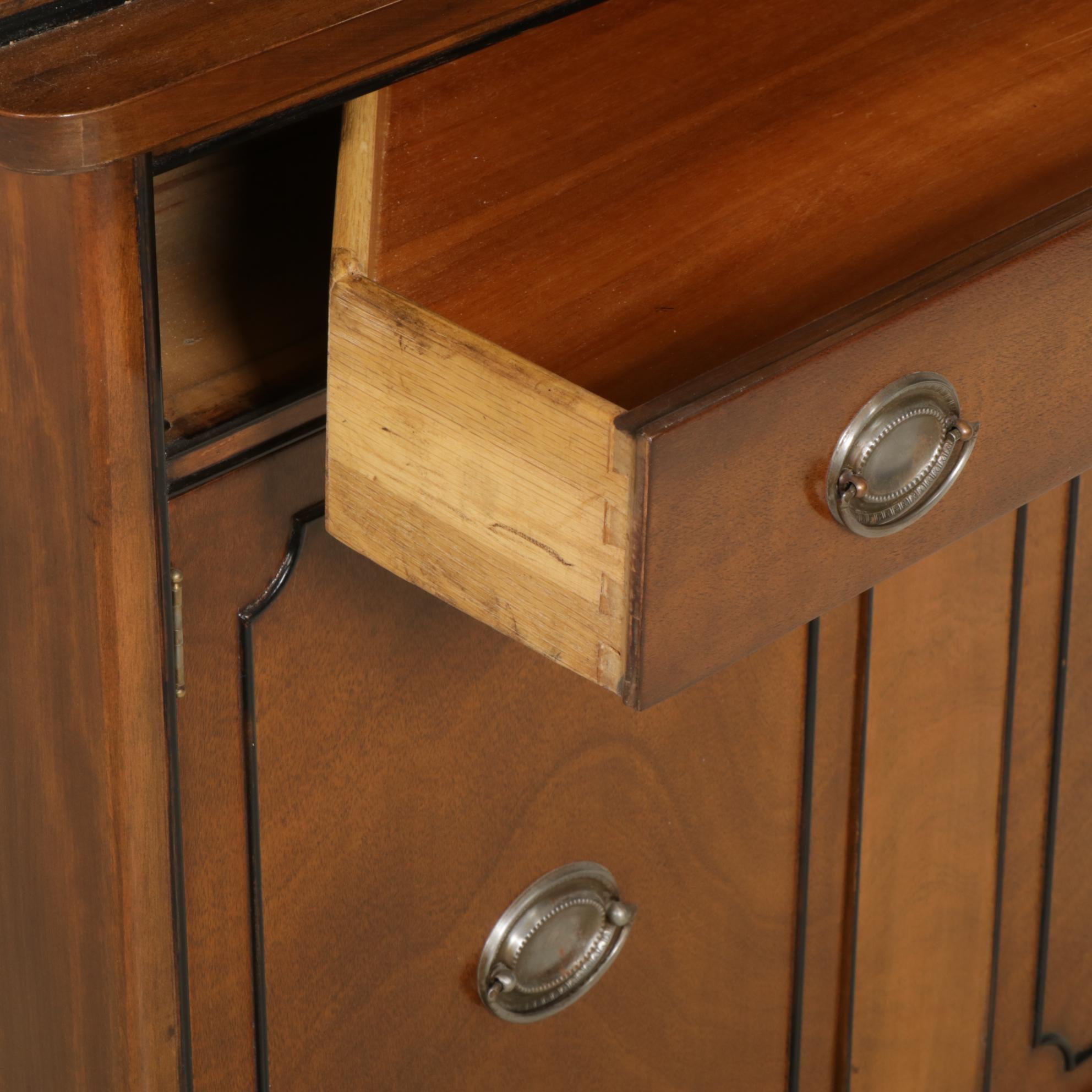 Brickwede Furniture Federal Style Corner Cabinet, Late 20th Century
