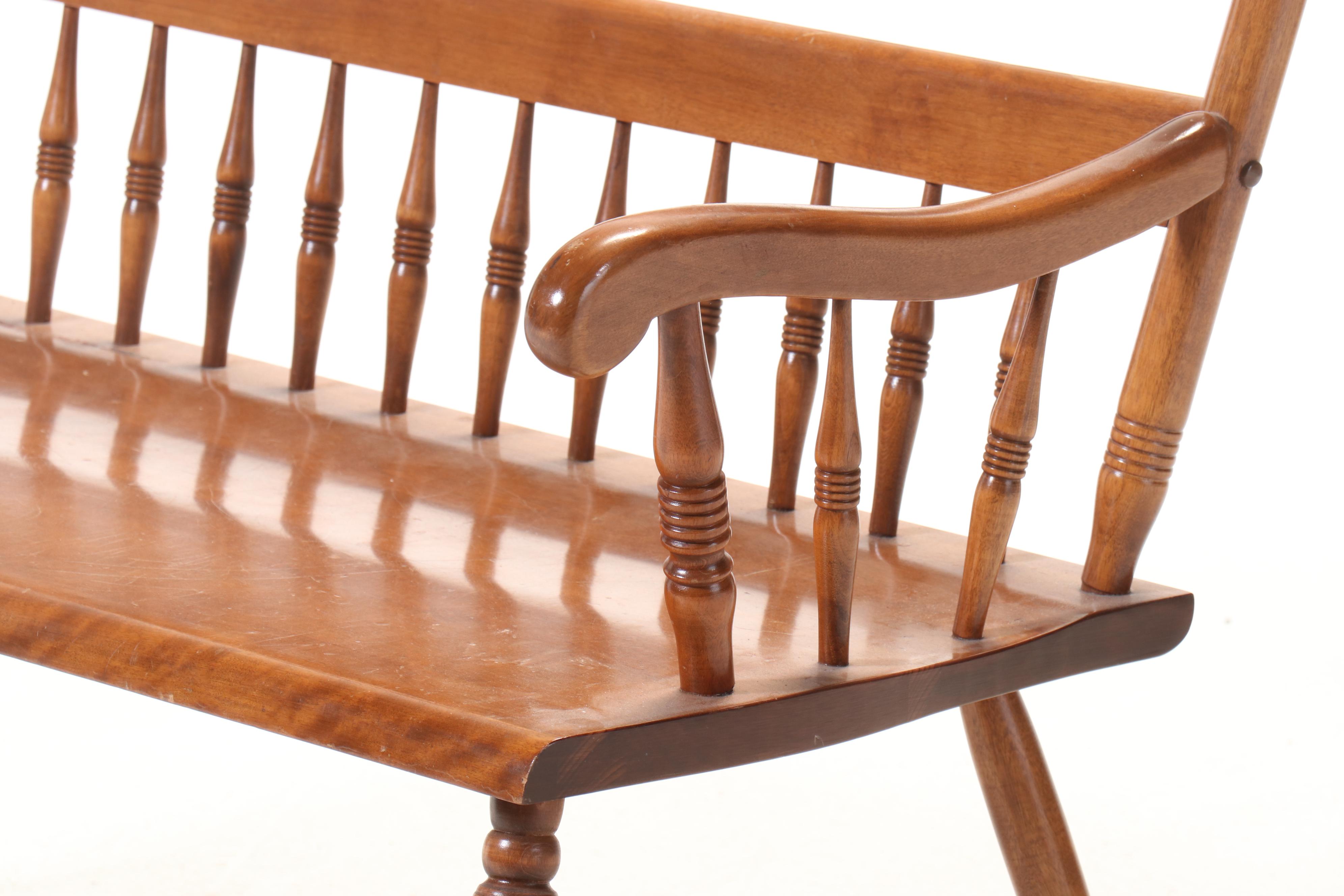 Ethan Allen American Colonial Style Maple Bench, Late 20th Century
