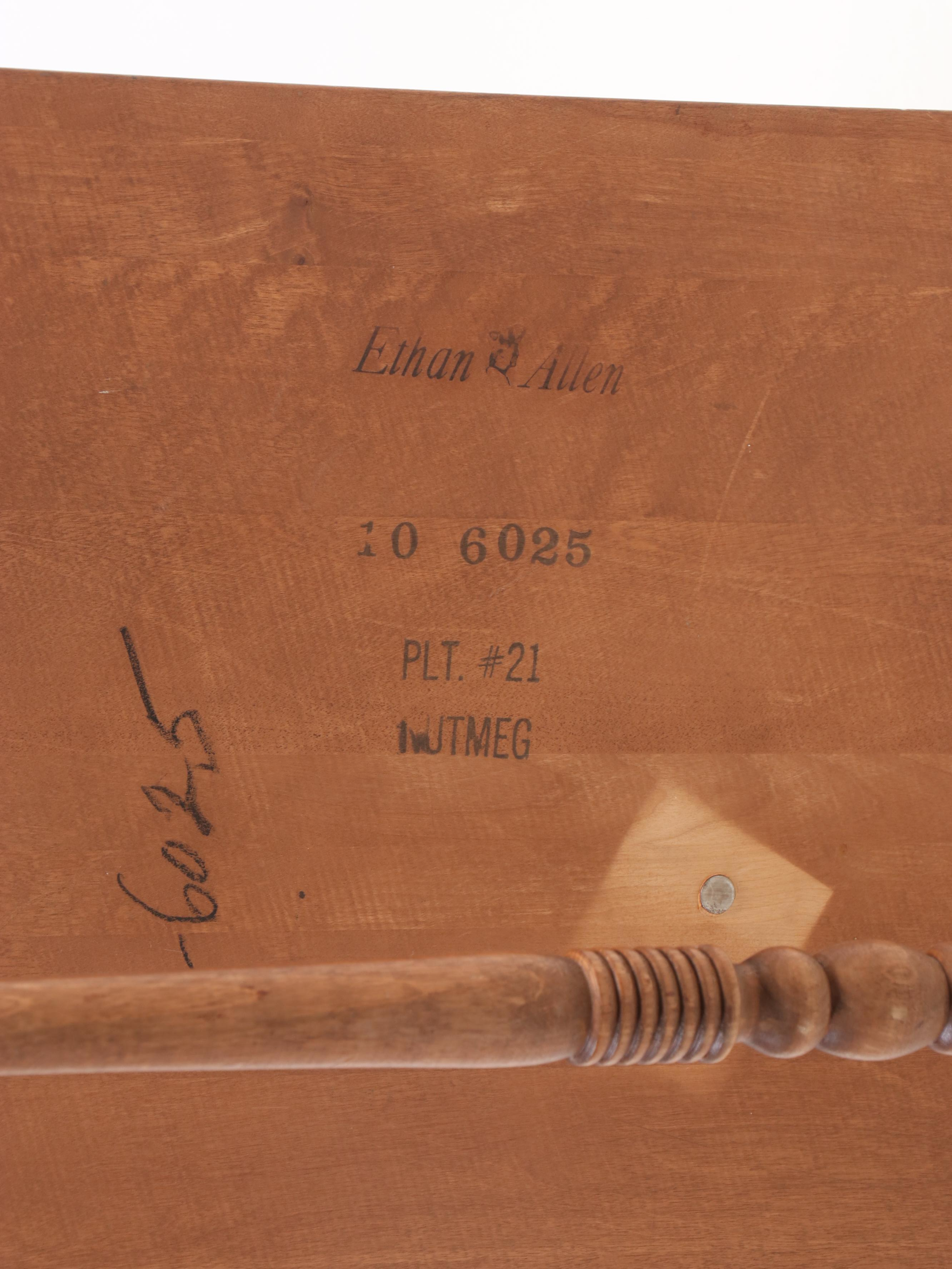 Ethan Allen American Colonial Style Maple Bench, Late 20th Century