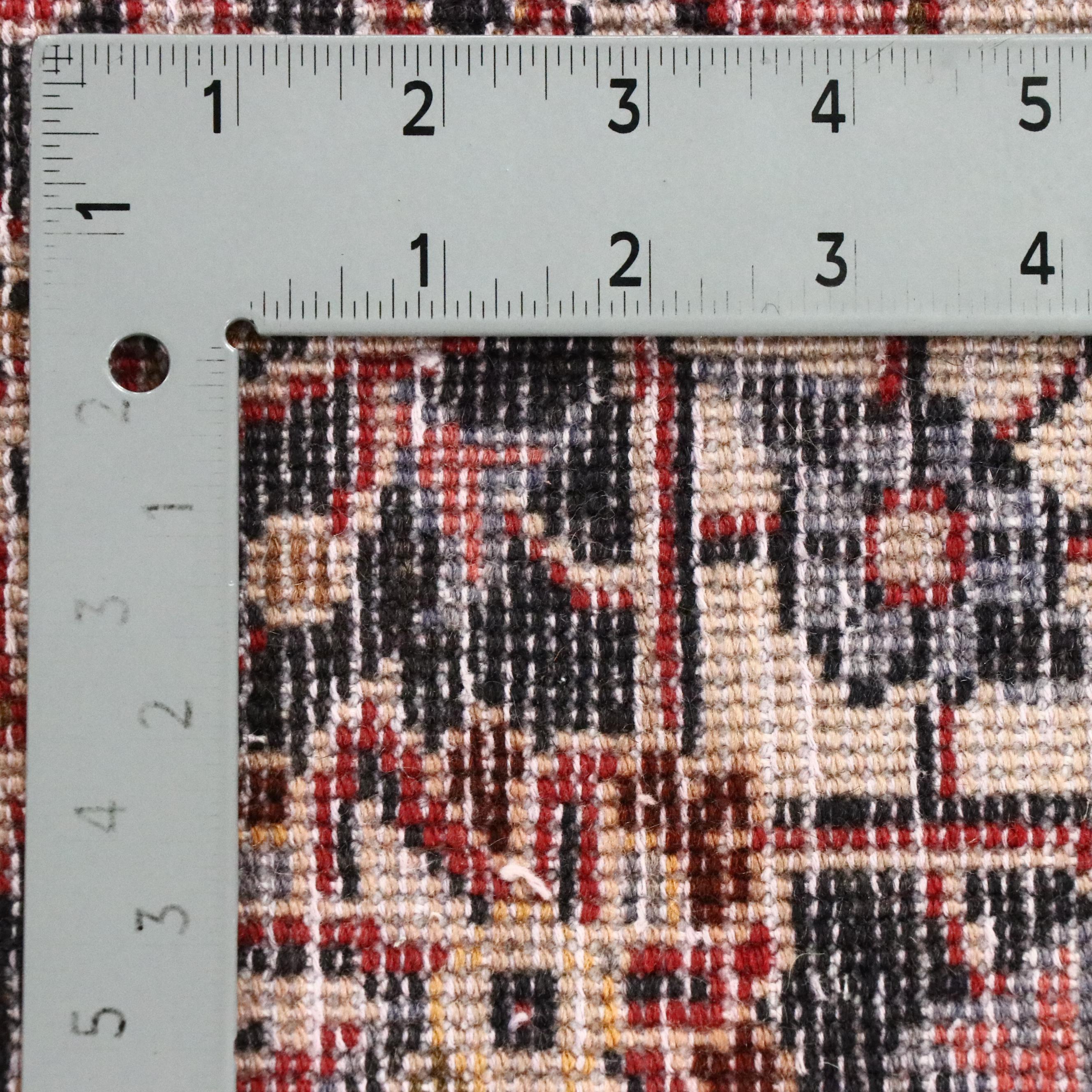 4'11 x 8'11 Hand-Knotted Persian Kashan Remnant Area Rug