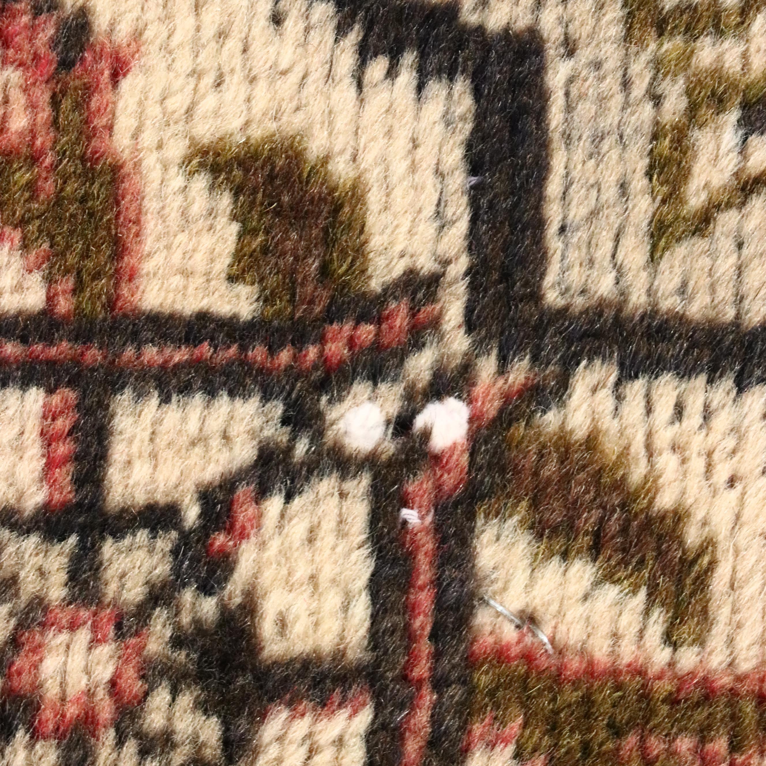 4'11 x 8'11 Hand-Knotted Persian Kashan Remnant Area Rug