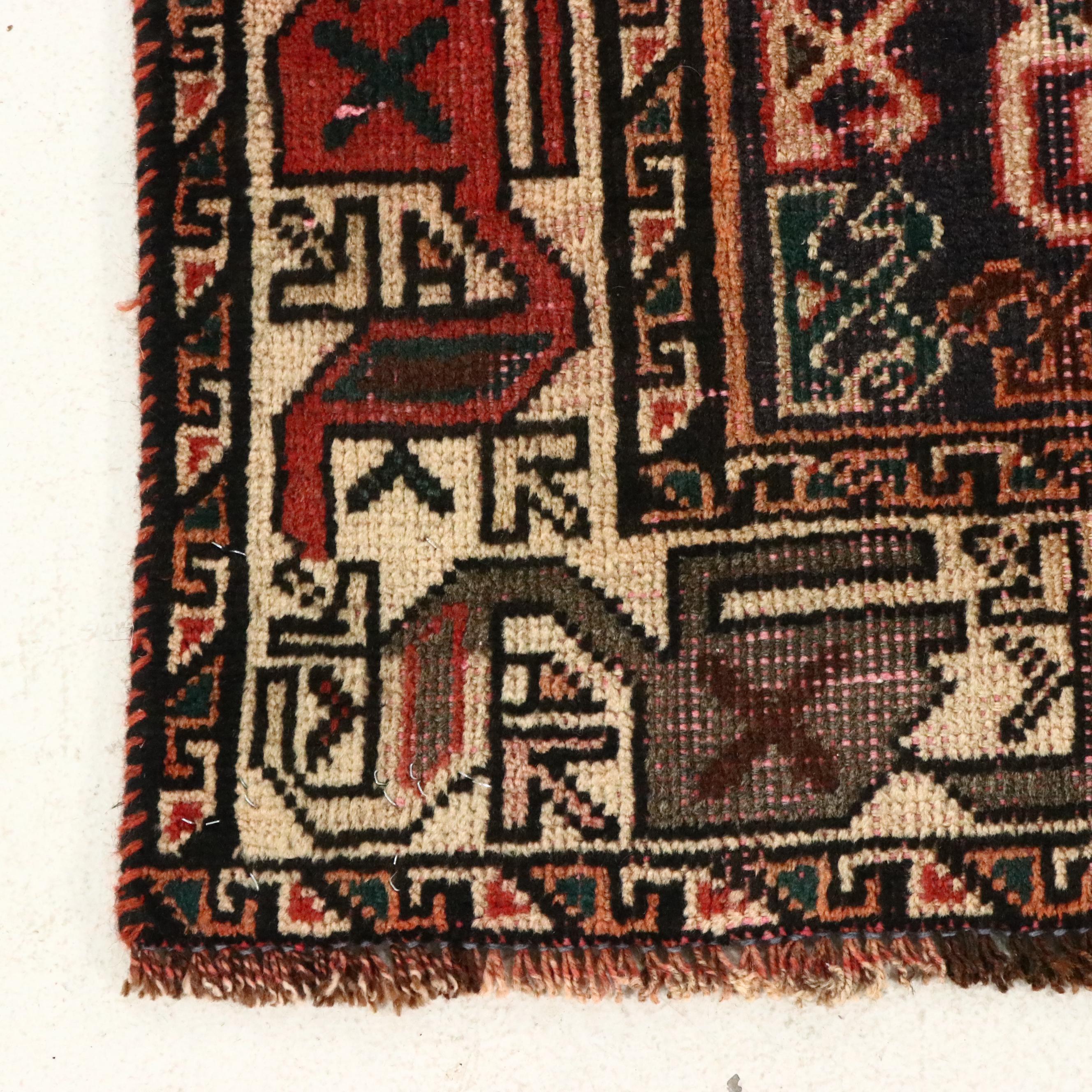 4'10 x 8'10 Hand-Knotted Persian Qashqai Area Rug