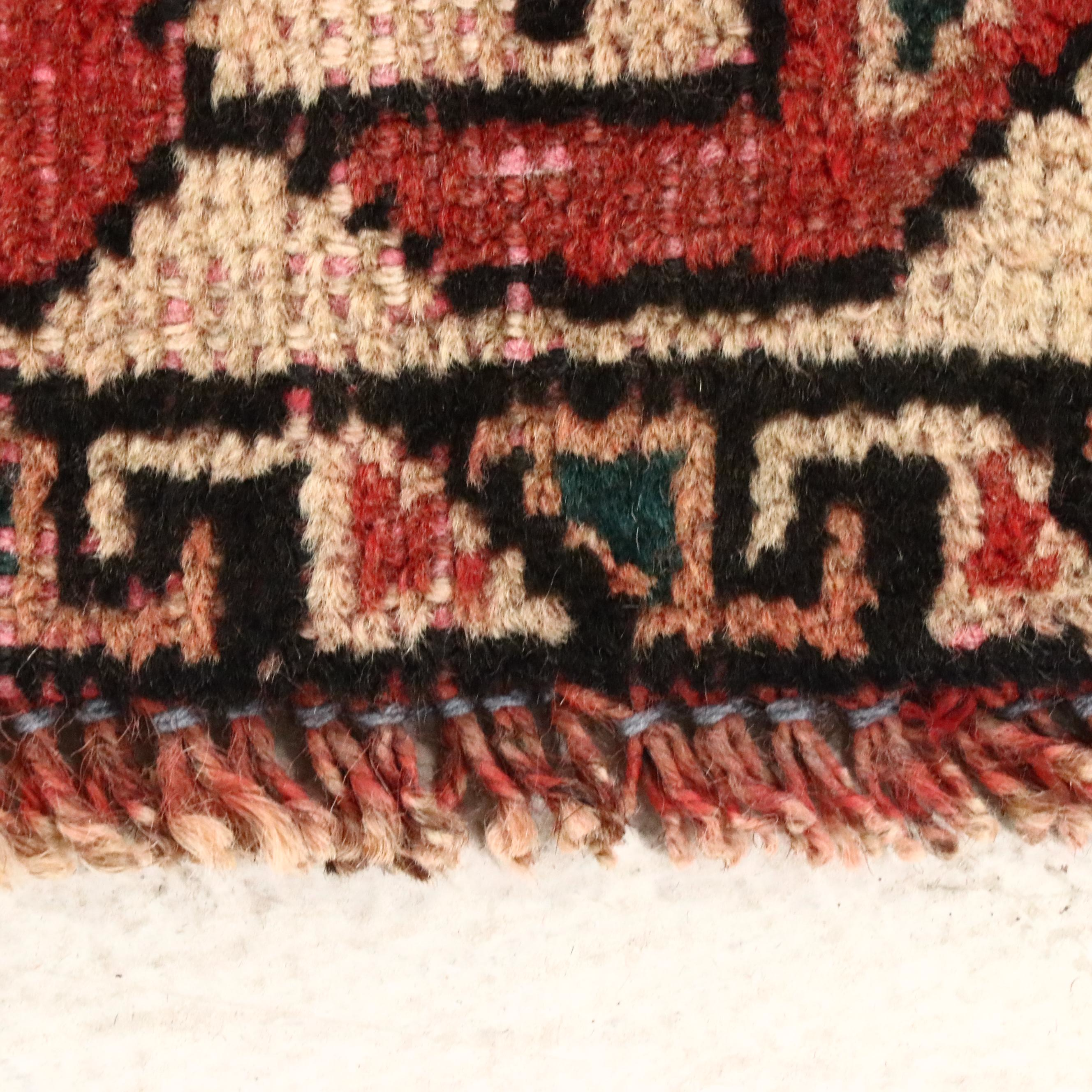 4'10 x 8'10 Hand-Knotted Persian Qashqai Area Rug