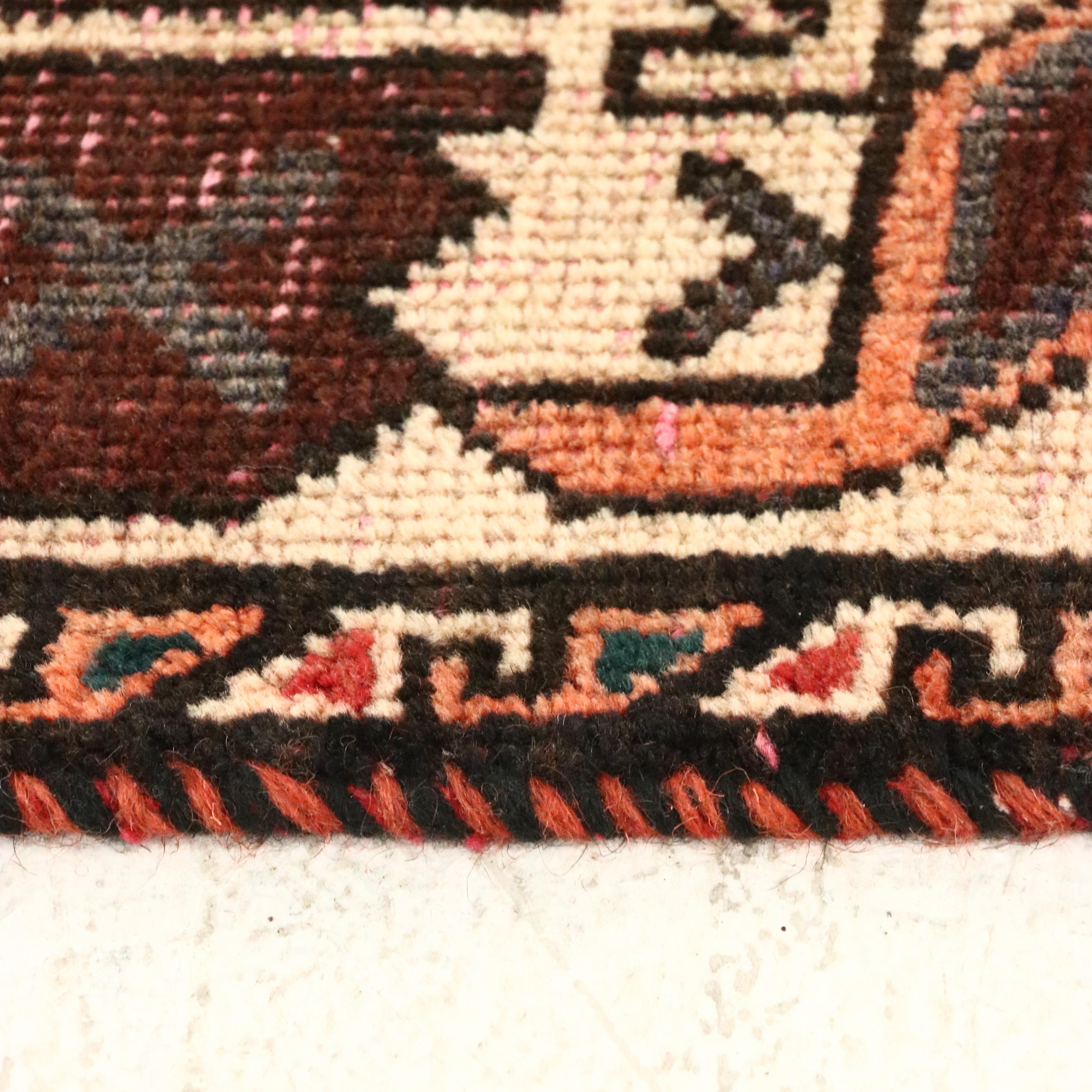 4'10 x 8'10 Hand-Knotted Persian Qashqai Area Rug