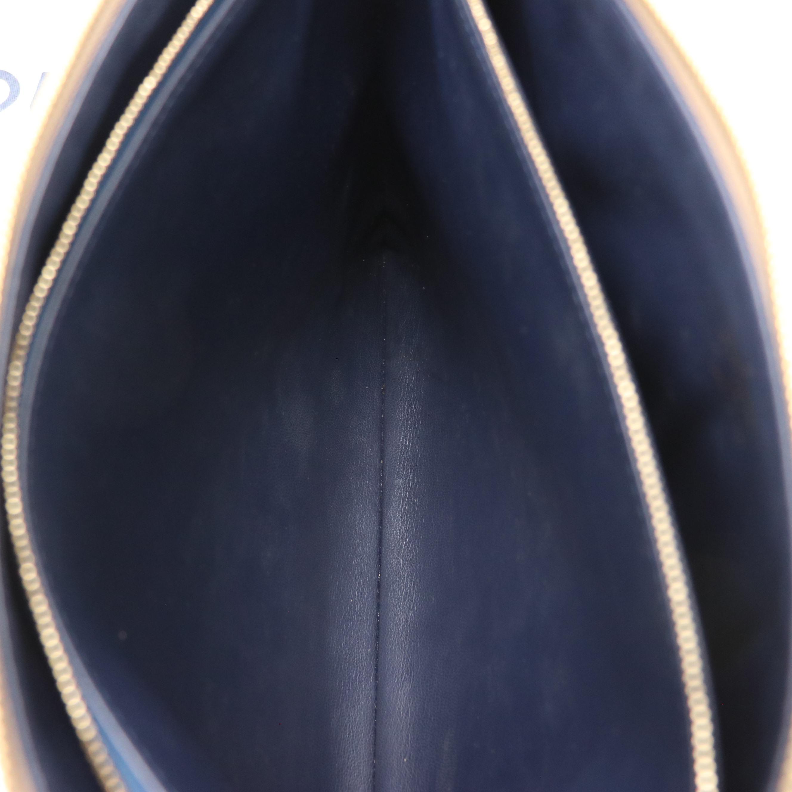 Louis Vuitton Coussin MM Two-Way Bag in Taupe Embossed Lambskin Leather