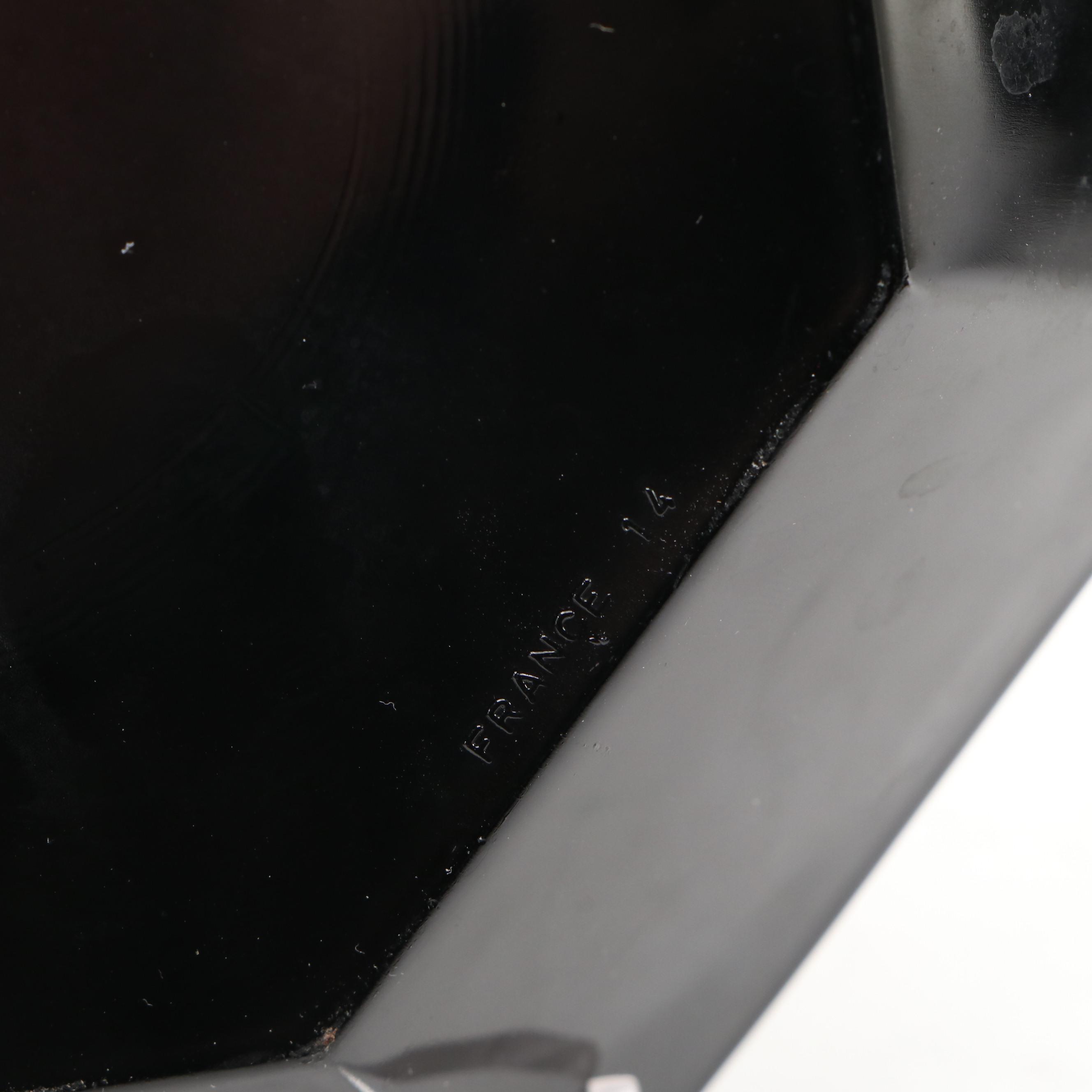 Rivet Handle Stainless Steel Flatware with Black Ceramic Plates