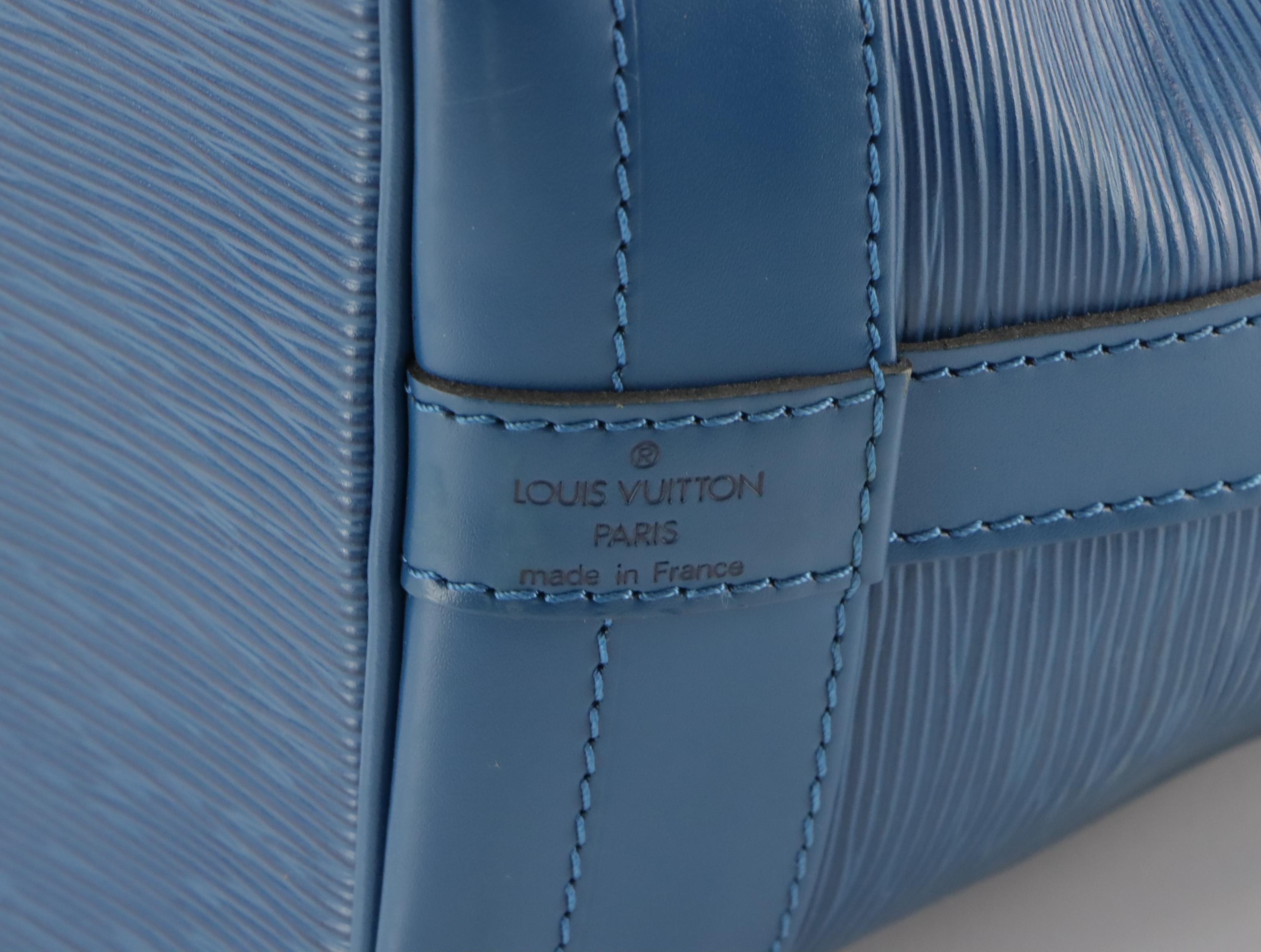 Louis Vuitton Noé Drawstring Bucket Bag in Toledo Blue Epi Leather