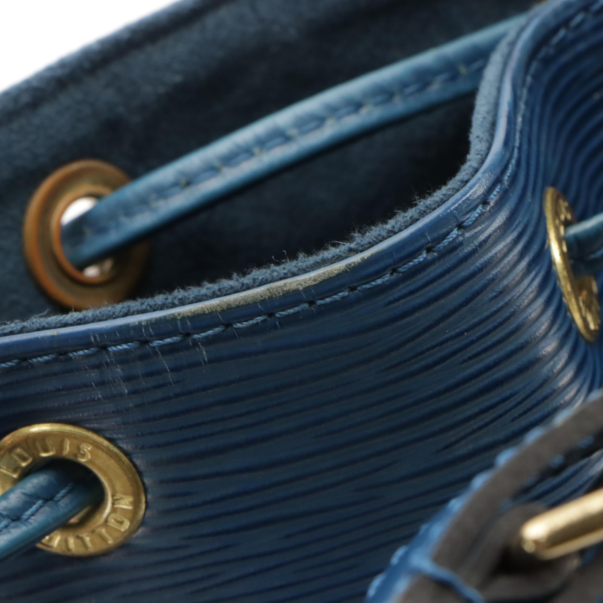 Louis Vuitton Noé Drawstring Bucket Bag in Toledo Blue Epi Leather