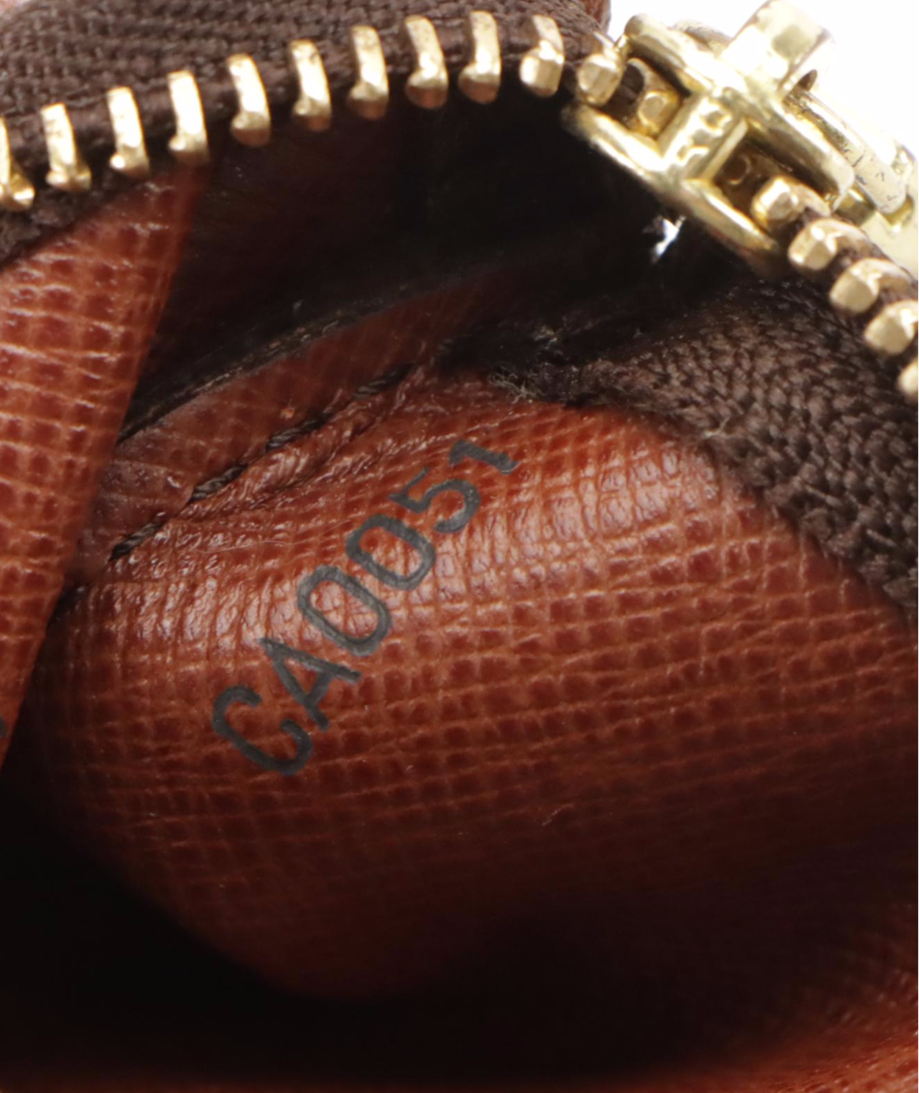 Louis Vuitton Pochette Clés in Monogram Canvas