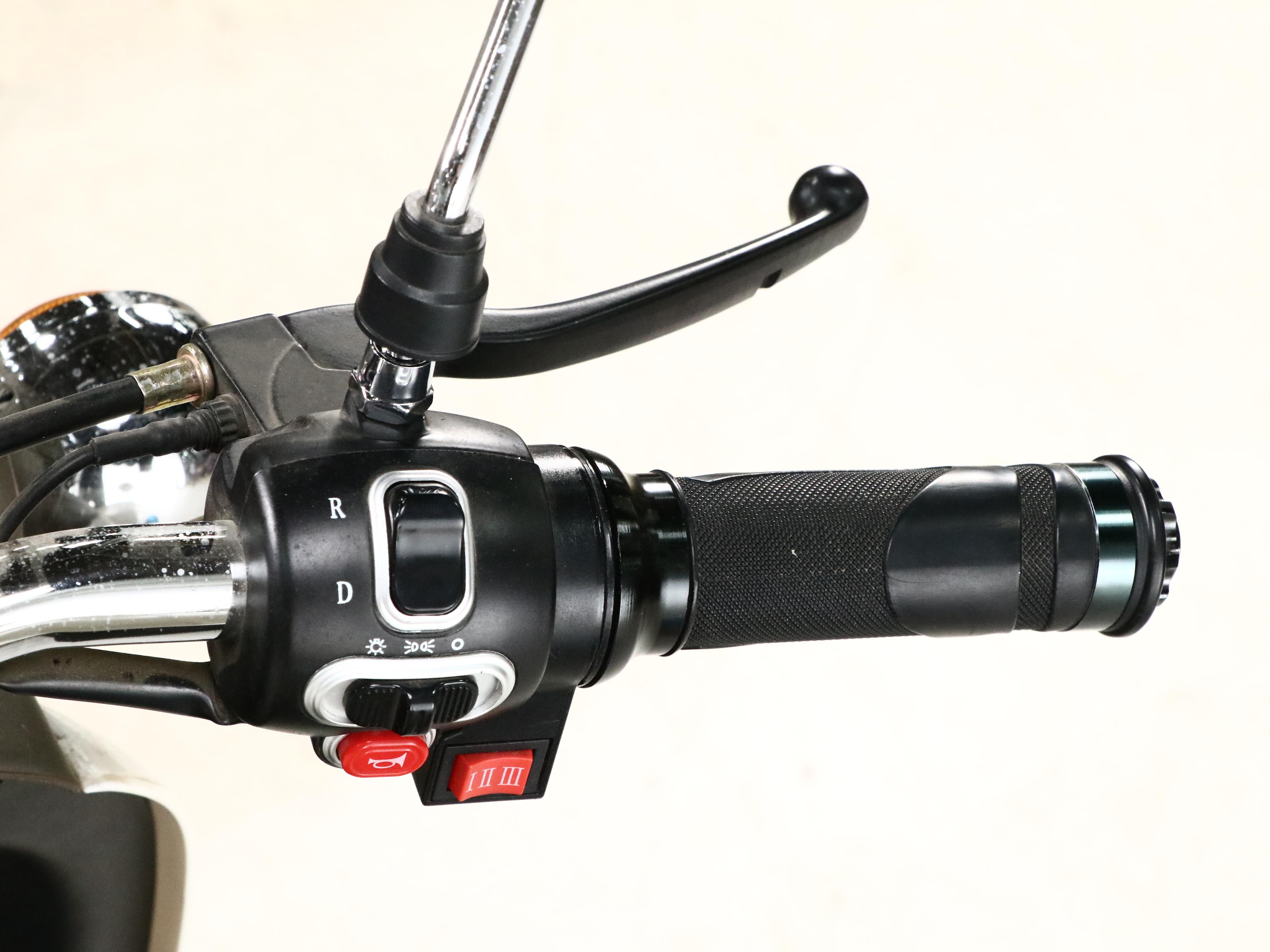 E-Wheels EW-11 Three Wheel Electric Scooter