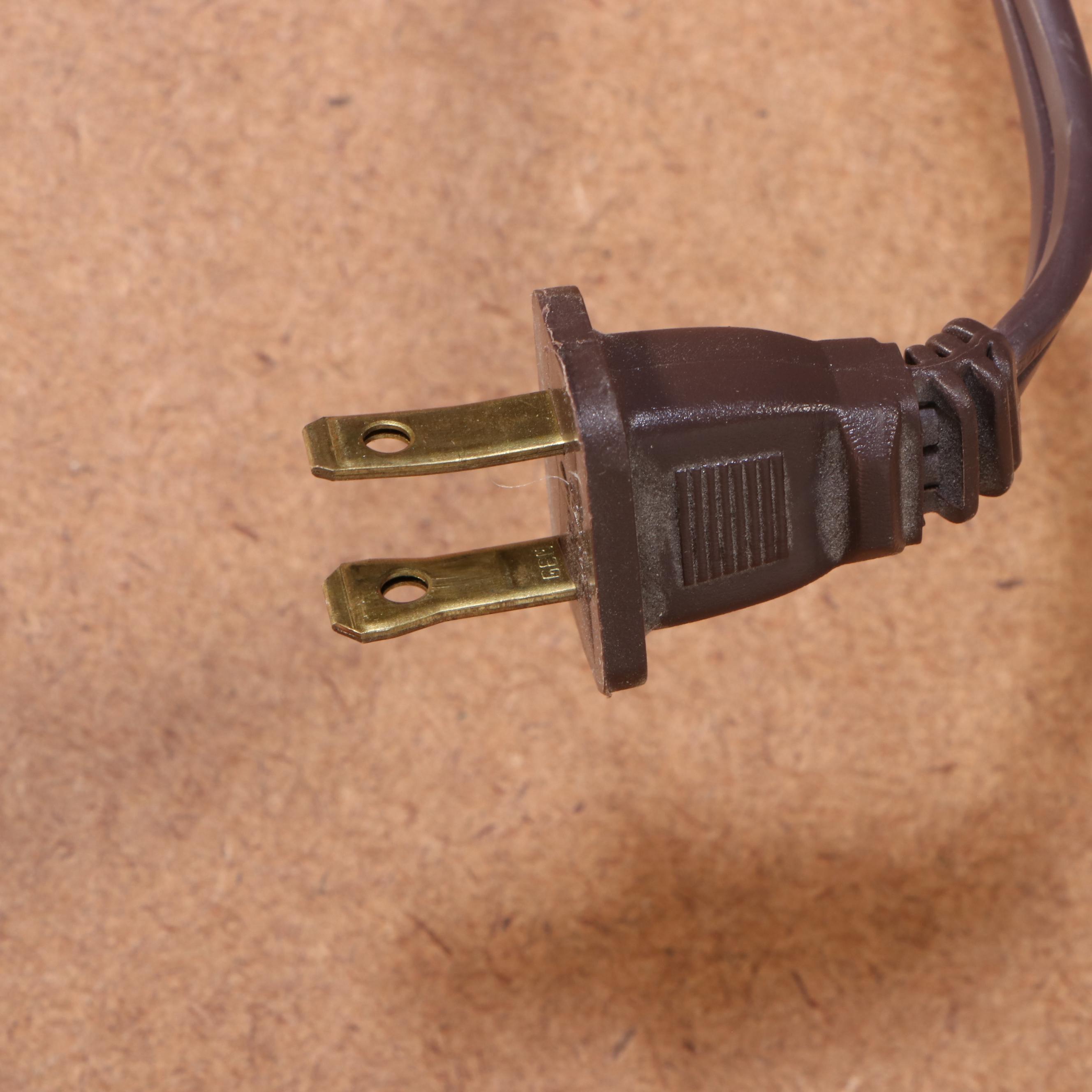 Pulaski Furniture Colonial Style Oak Illuminated Glass Front Curio Cabinet